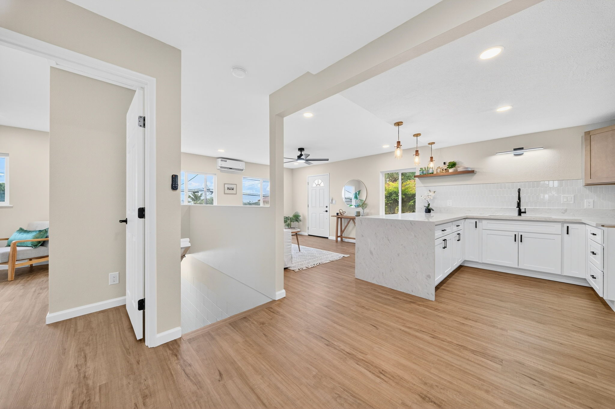 Honolulu, Hawaii, 96818, United States, 4 Bedrooms Bedrooms, ,4 BathroomsBathrooms,Residential,For Sale,2007893