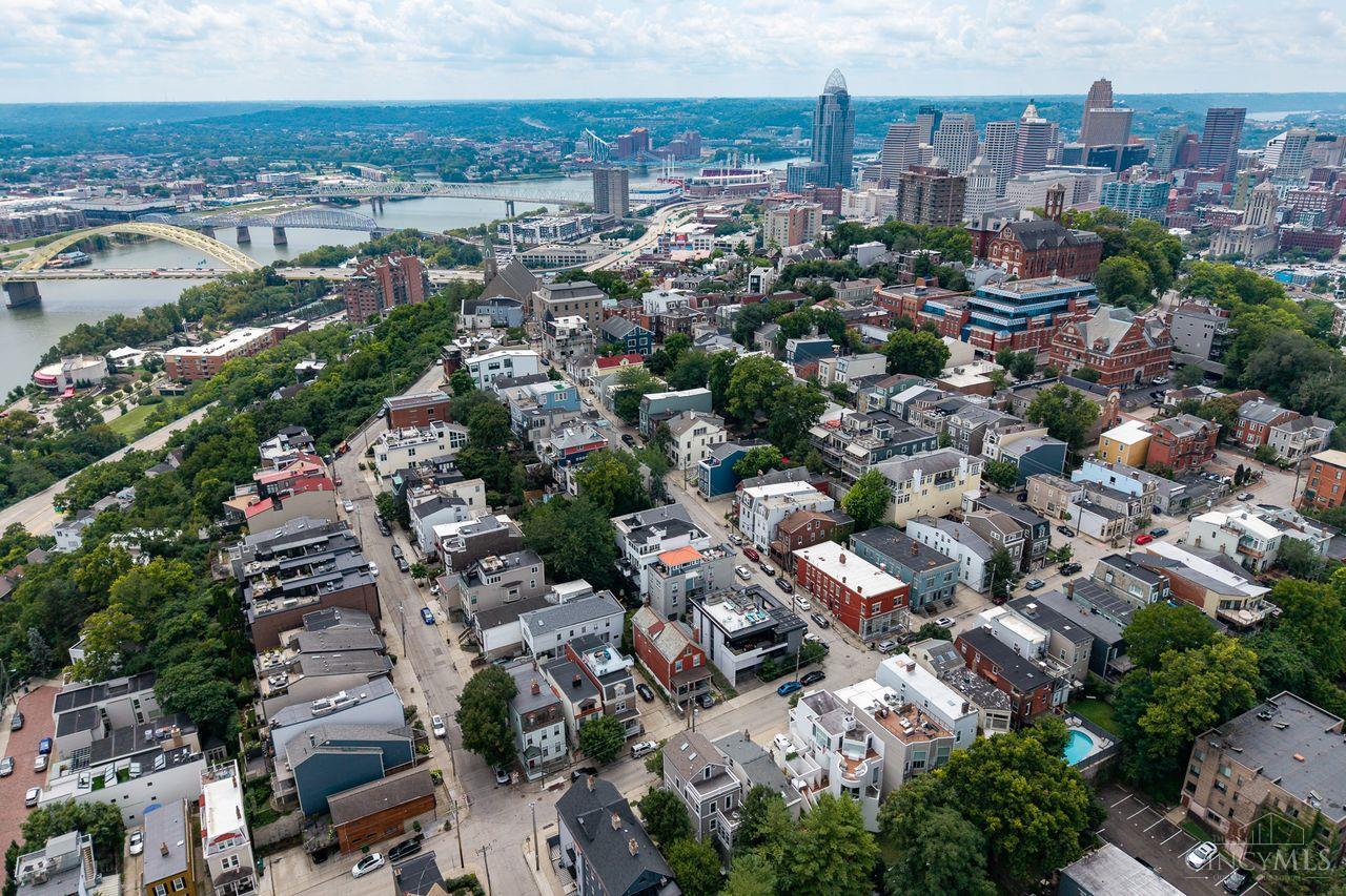 Cincinnati, Ohio, 45202, United States, 4 Bedrooms Bedrooms, ,4 BathroomsBathrooms,Residential,For Sale,1926217