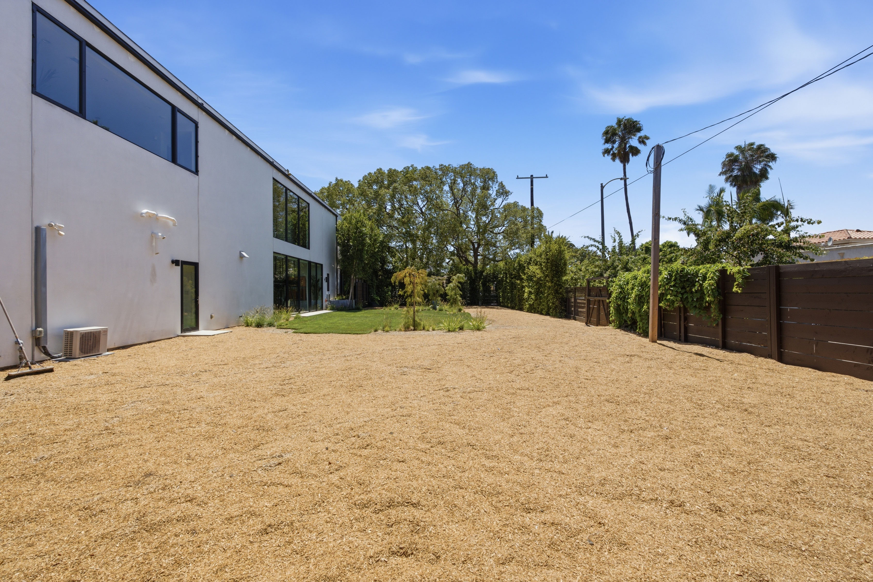  2106 Glyndon Avenue - 物件實景