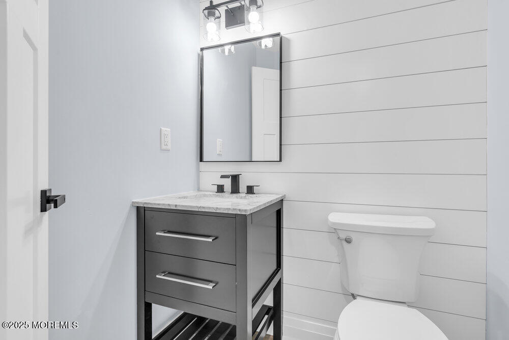 Shrewsbury Boro, New Jersey, 07702, United States, 4 Bedrooms Bedrooms, ,3 BathroomsBathrooms,Residential,For Sale,2001702