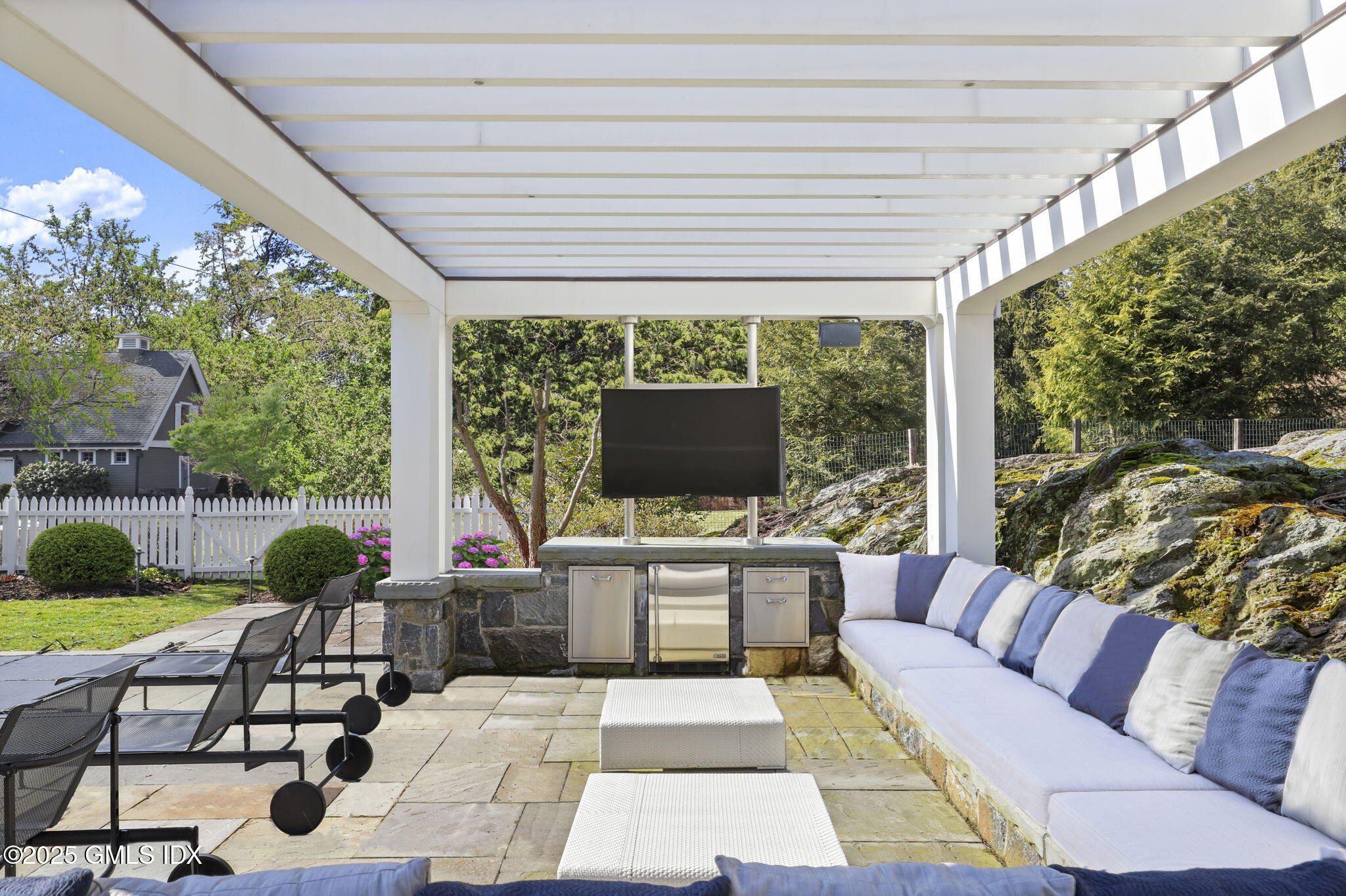 Greenwich, Connecticut, 06830, United States, 8 Bedrooms Bedrooms, ,10 BathroomsBathrooms,Residential,For Sale,1794108