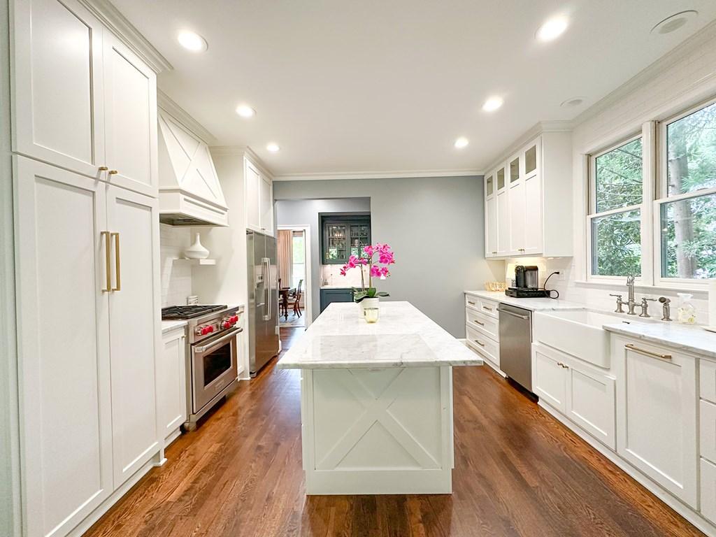 DALTON, Georgia, 30720, United States, 5 Bedrooms Bedrooms, ,5 BathroomsBathrooms,Residential,For Sale,1939642