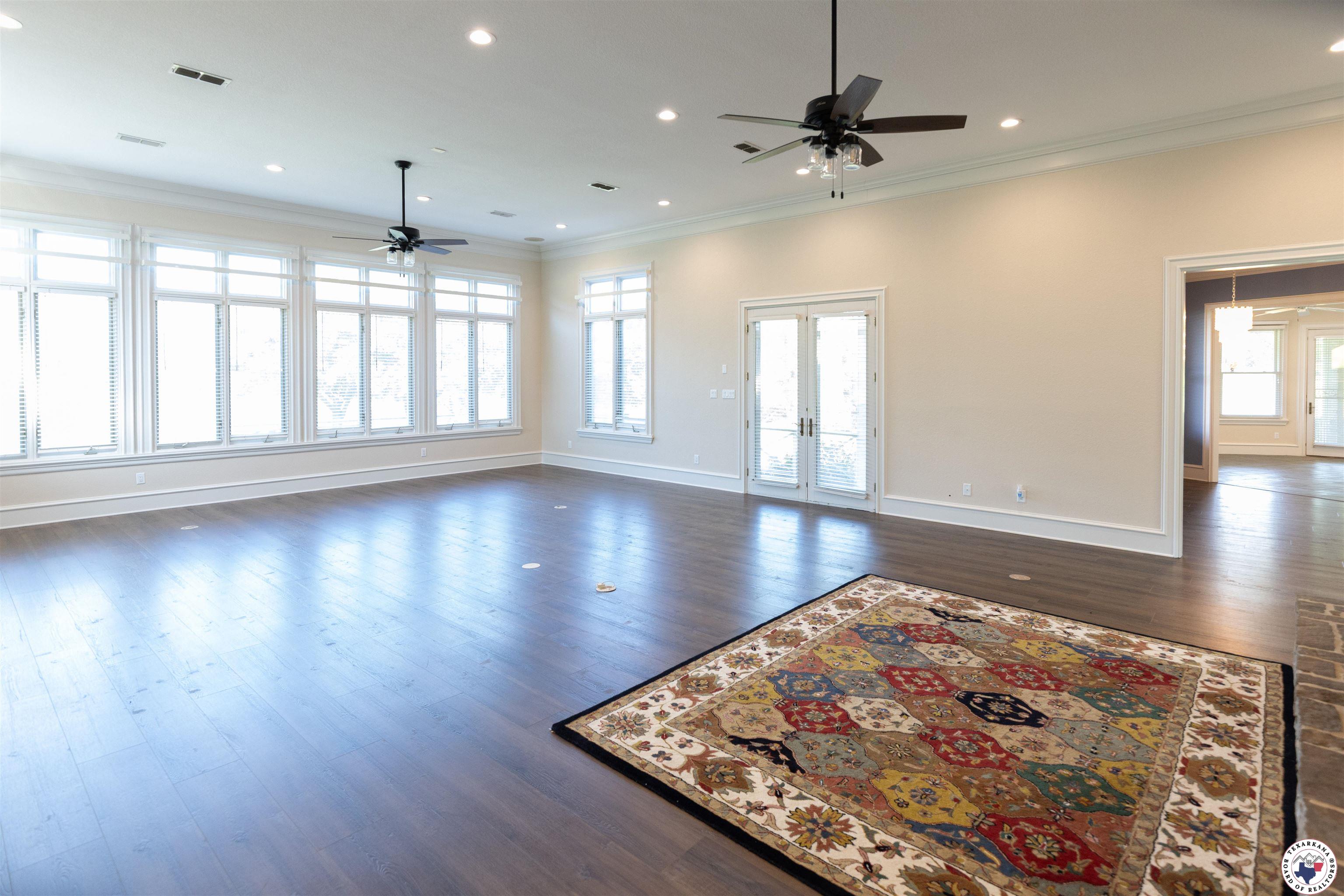 Texarkana, Texas, 75503, United States, 5 Bedrooms Bedrooms, ,8 BathroomsBathrooms,Residential,For Sale,1858016