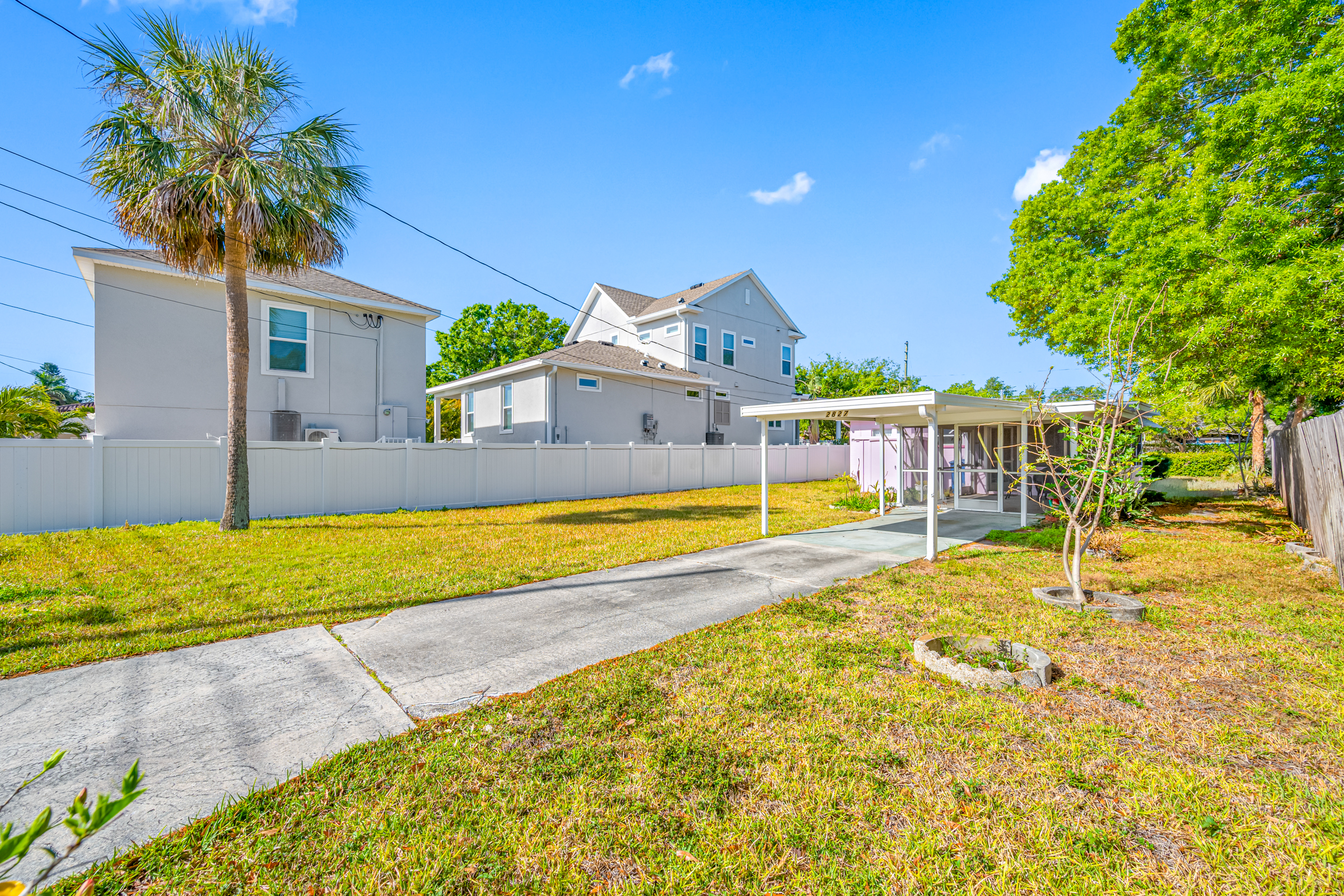 St Petersburg, Florida, 33701, United States, 2 Bedrooms Bedrooms, ,1 BathroomBathrooms,Residential,For Sale,1862109