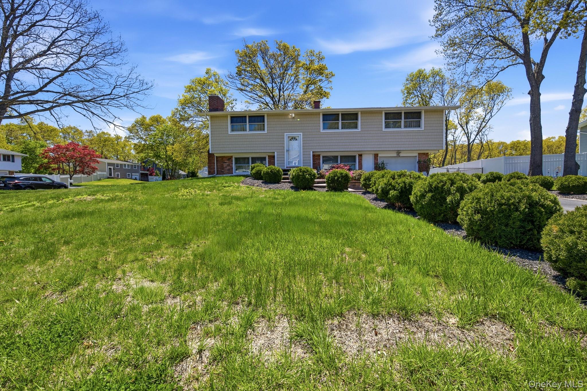 Fairway Dr, Port Jefferson Station, NY 11776 #1