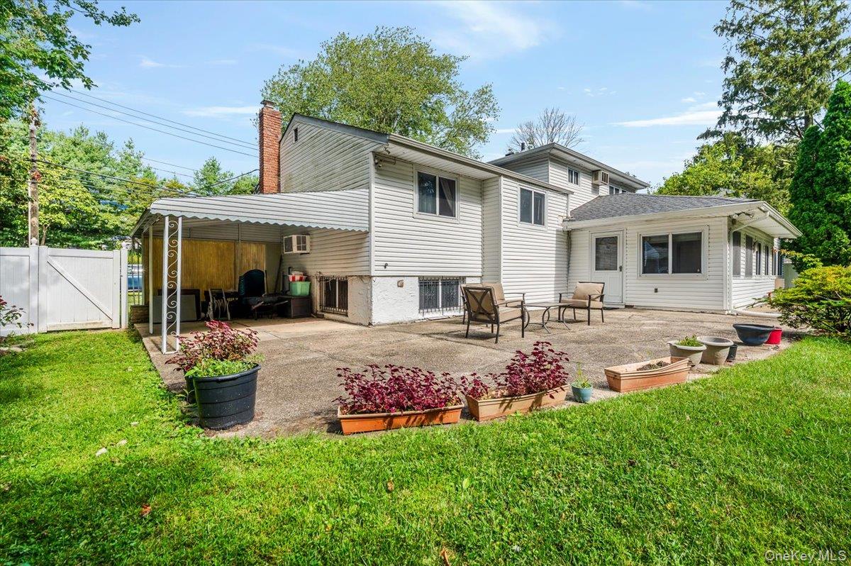 Dix Hills, New York, 11746, United States, 5 Bedrooms Bedrooms, ,3 BathroomsBathrooms,Residential,For Sale,1941018