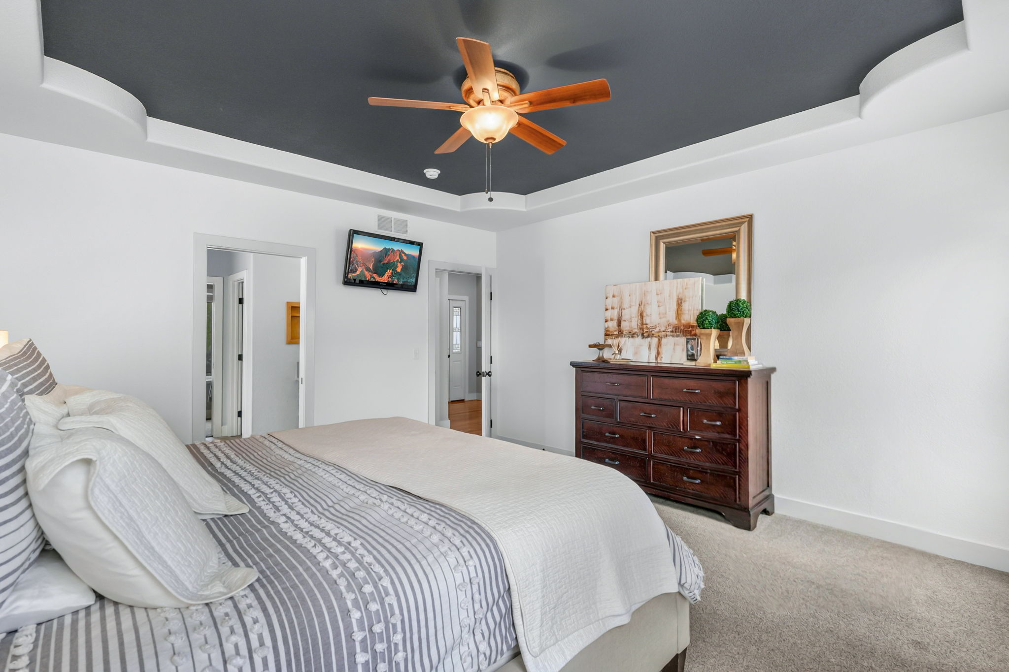  Great 2 Story With Main Floor Master Located Between Raindance and Pelican Lakes - 物件實景