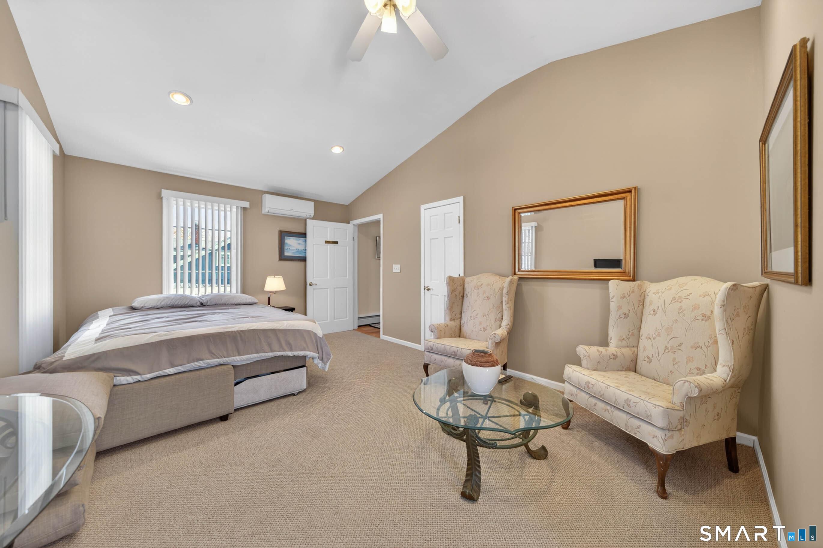 122, Connecticut, 06405, United States, 3 Bedrooms Bedrooms, ,2 BathroomsBathrooms,Residential,For Sale,2040354