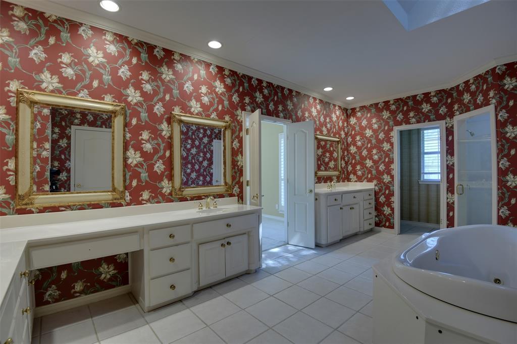 Arlington, Texas, 76015, United States, 4 Bedrooms Bedrooms, ,3 BathroomsBathrooms,Residential,For Sale,1984370