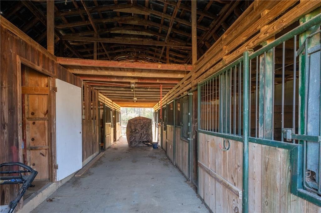 Calhoun, Georgia, 30701, United States, 4 Bedrooms Bedrooms, ,4 BathroomsBathrooms,Residential,For Sale,2005129