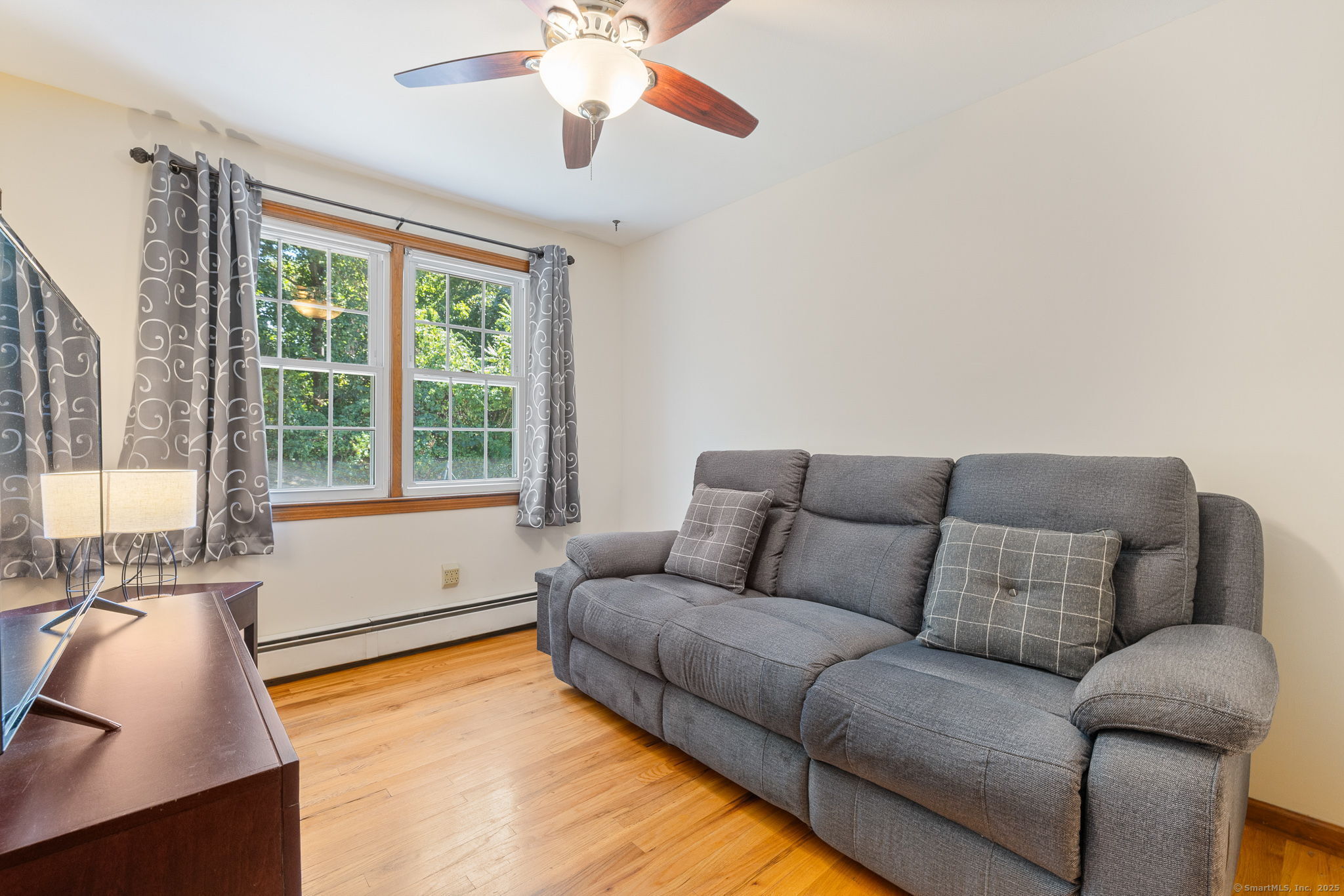 North Haven, Connecticut, 06473, United States, 5 Bedrooms Bedrooms, ,3 BathroomsBathrooms,Residential,For Sale,1956553