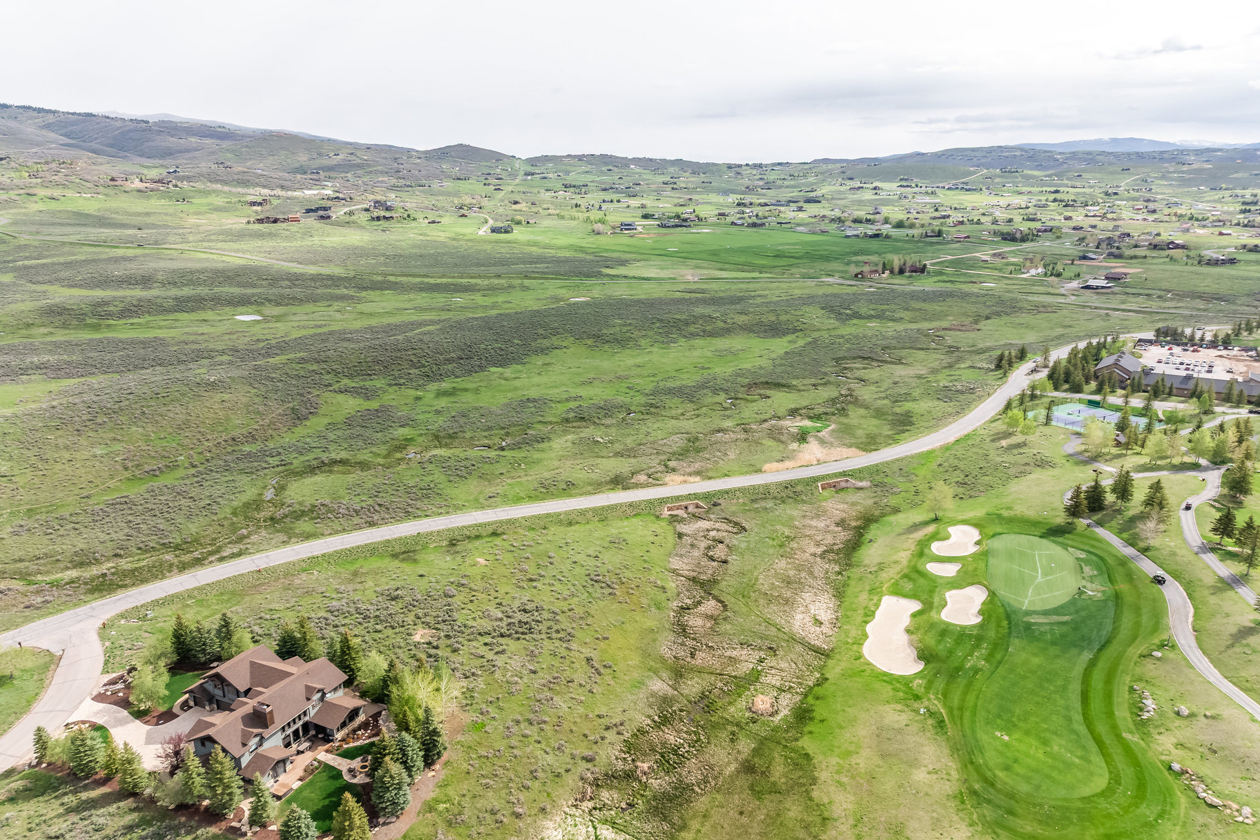  South-facing, Flat Lot on the 4th Green at Glenwild with Ski Resort Views - 物件實景