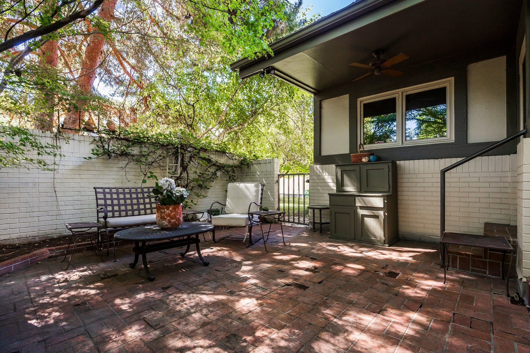  Charming Garden Retreat in Edgemount Estates - 物件實景