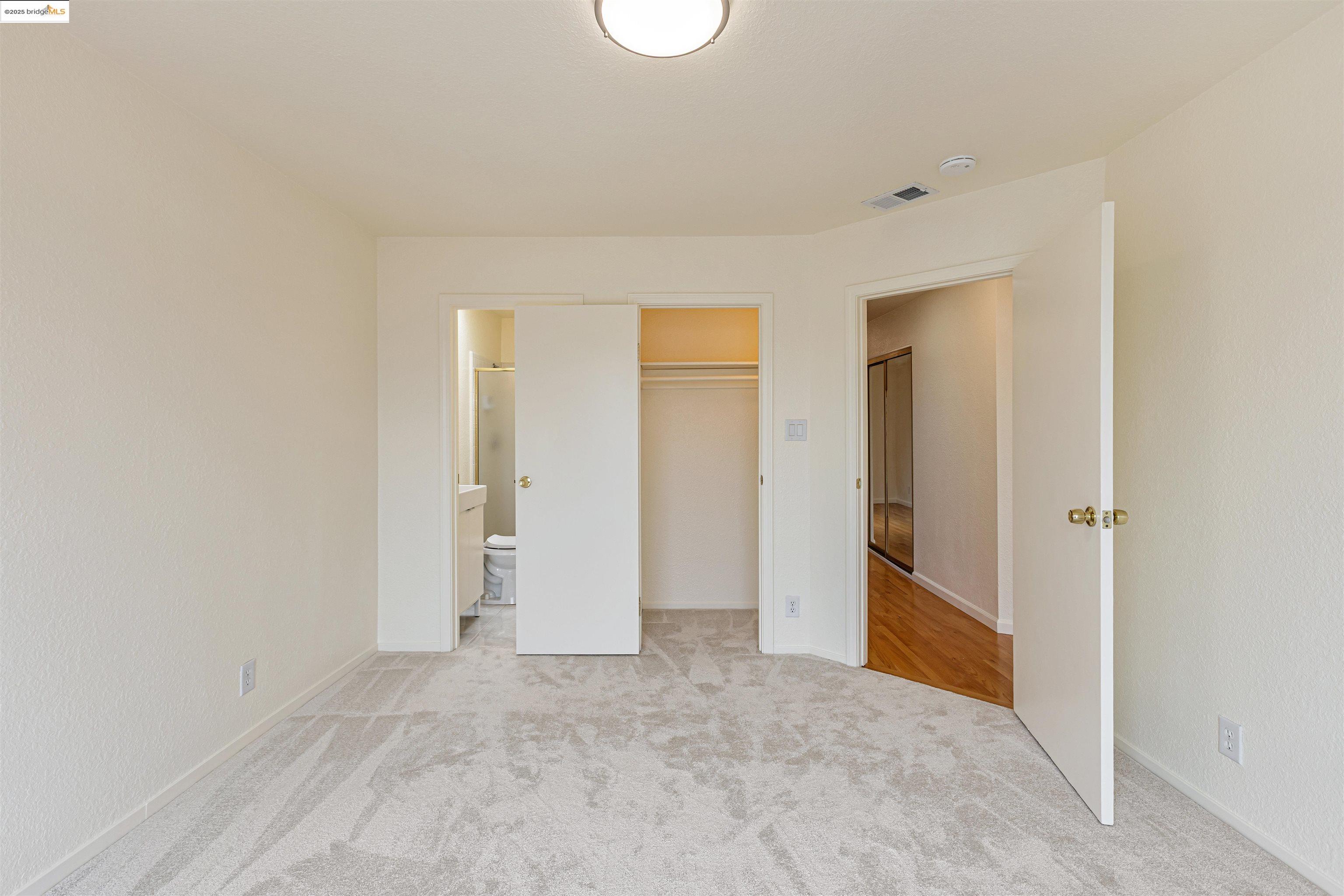 San Francisco, California, 94122, United States, 3 Bedrooms Bedrooms, ,3 BathroomsBathrooms,Residential,For Sale,1949271