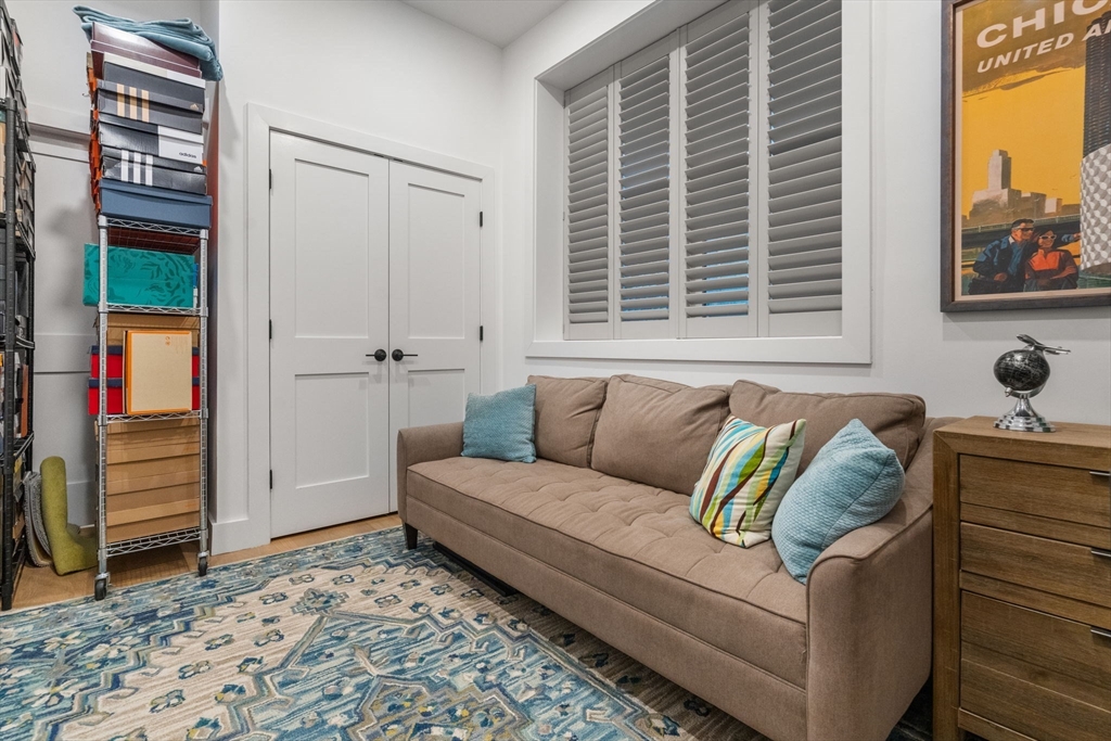 Boston, Massachusetts, 02128, United States, 2 Bedrooms Bedrooms, ,2 BathroomsBathrooms,Residential,For Sale,1940693