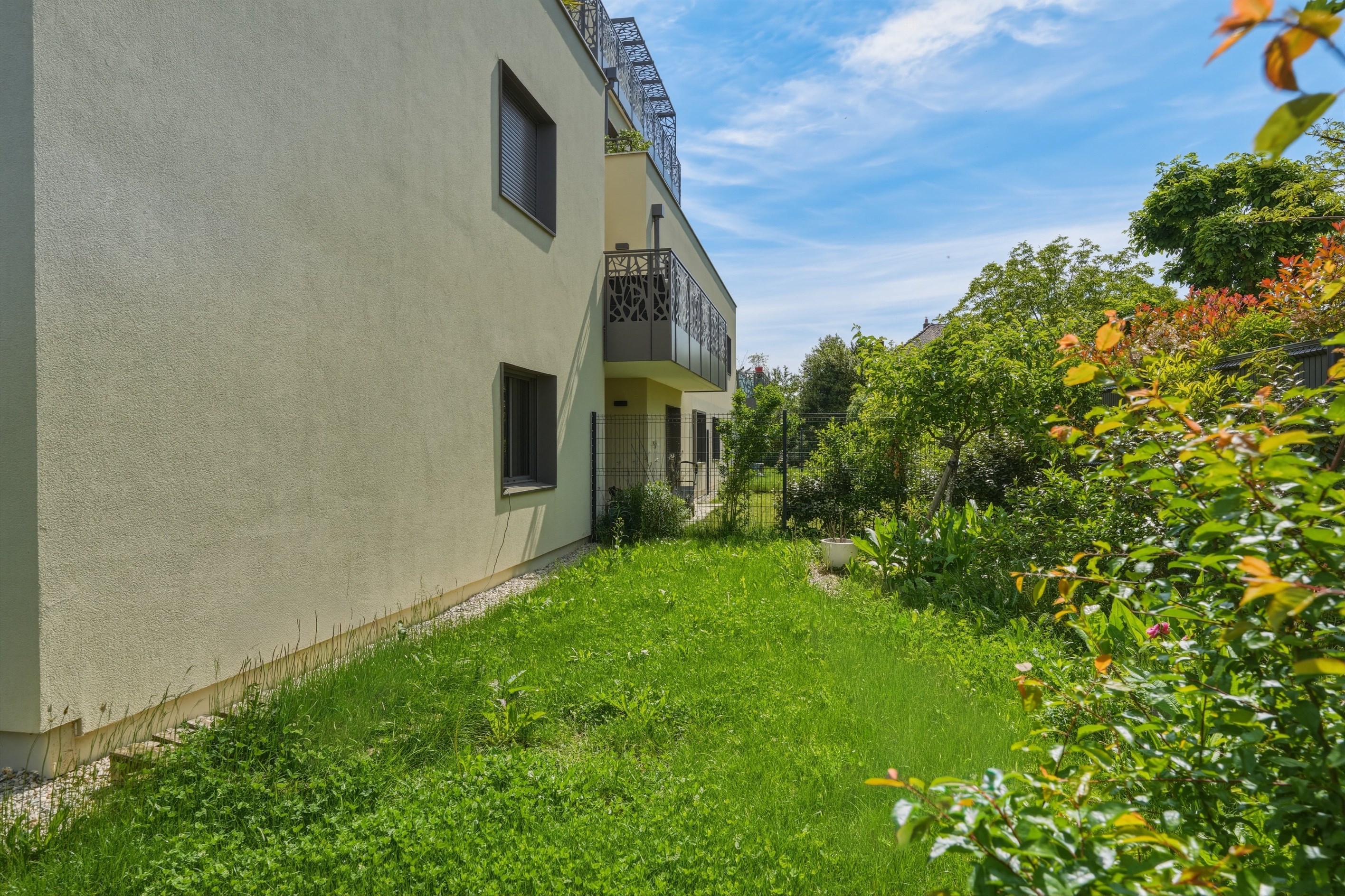  Exceptional 3-Bedroom Garden Apartment Just Steps from Lake Divonne - 物件實景