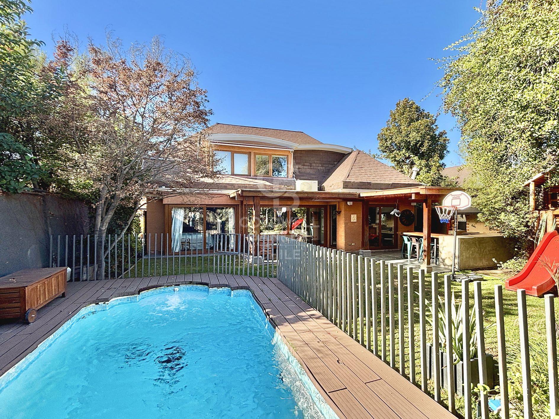 Lo Barnechea, Chile, 5 Bedrooms Bedrooms, ,5 BathroomsBathrooms,Residential,For Sale,1966391