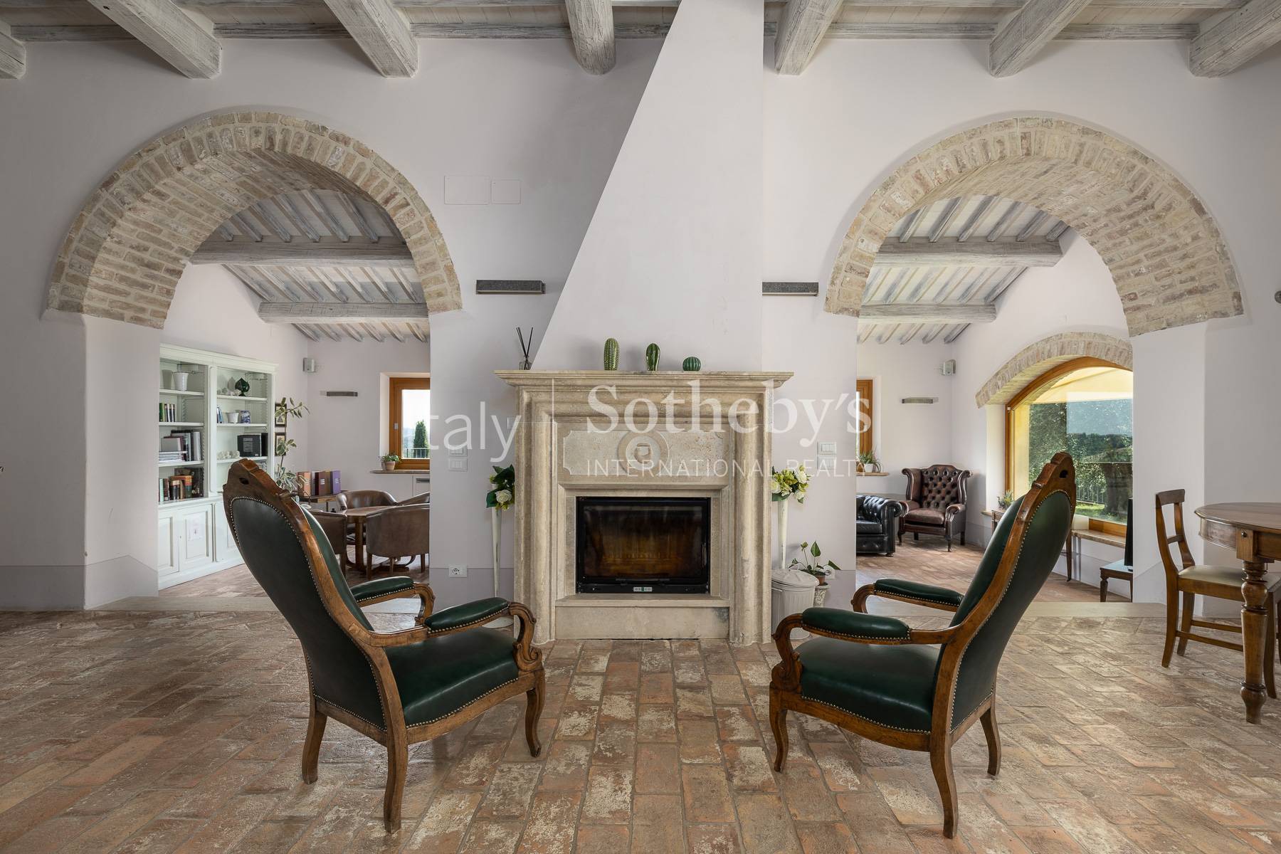  Luxury Wine Estate with Winery & Resort in Tuscany - 物件實景