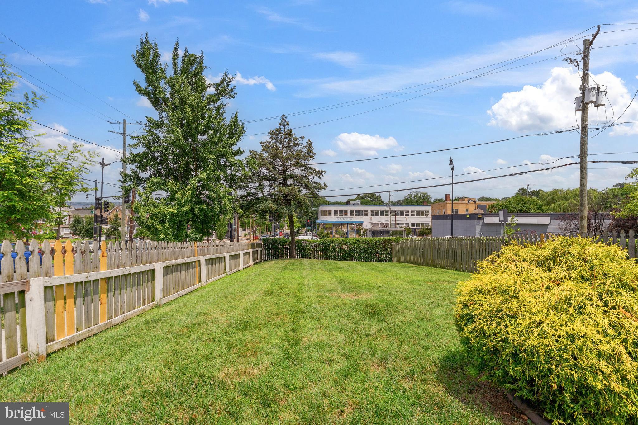 Washington, District of Columbia, 20011, United States, 3 Bedrooms Bedrooms, ,4 BathroomsBathrooms,Residential,For Sale,1935527
