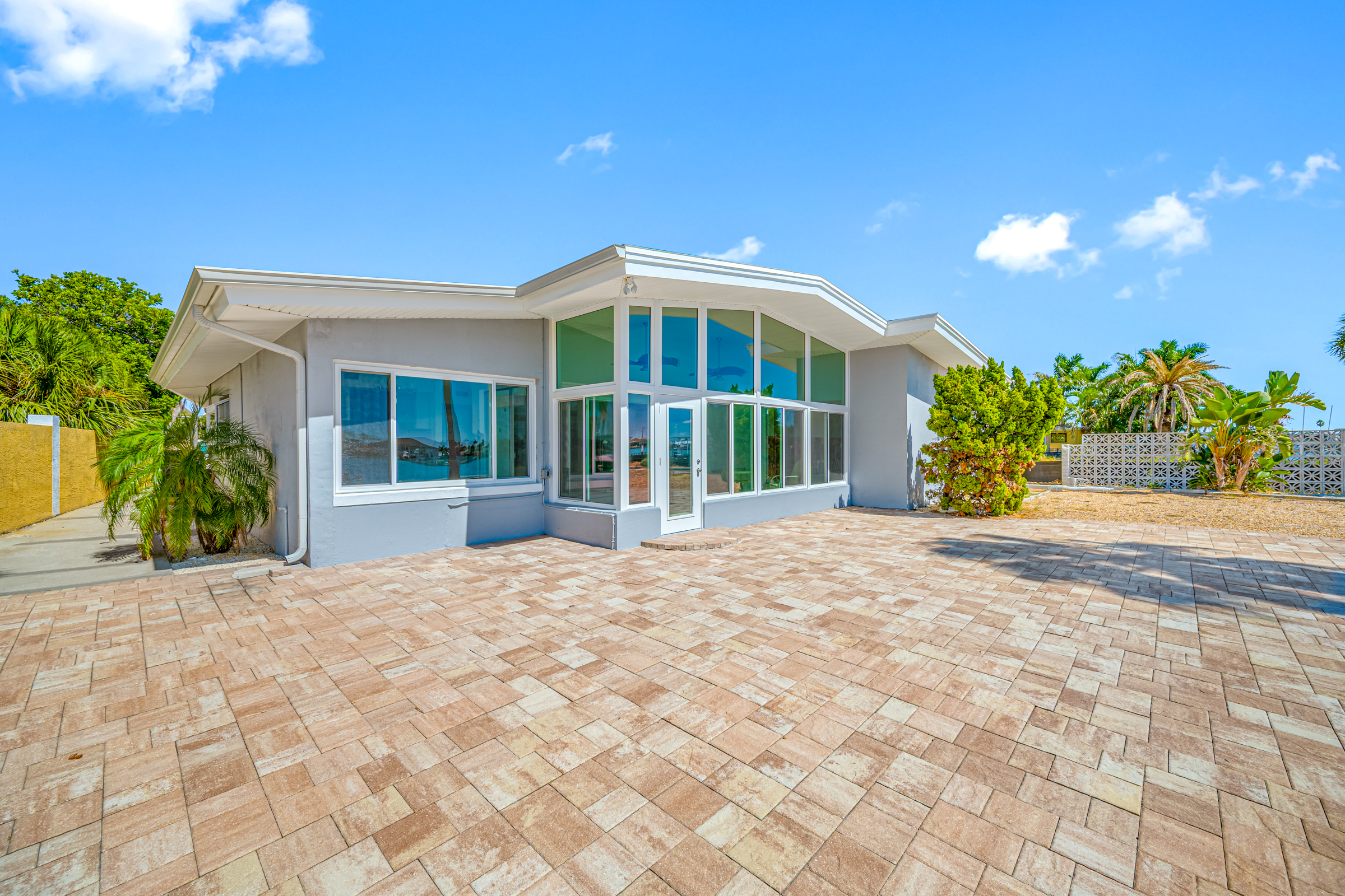 St Pete Beach, Florida, 33706, United States, 3 Bedrooms Bedrooms, ,3 BathroomsBathrooms,Residential,For Sale,1985733