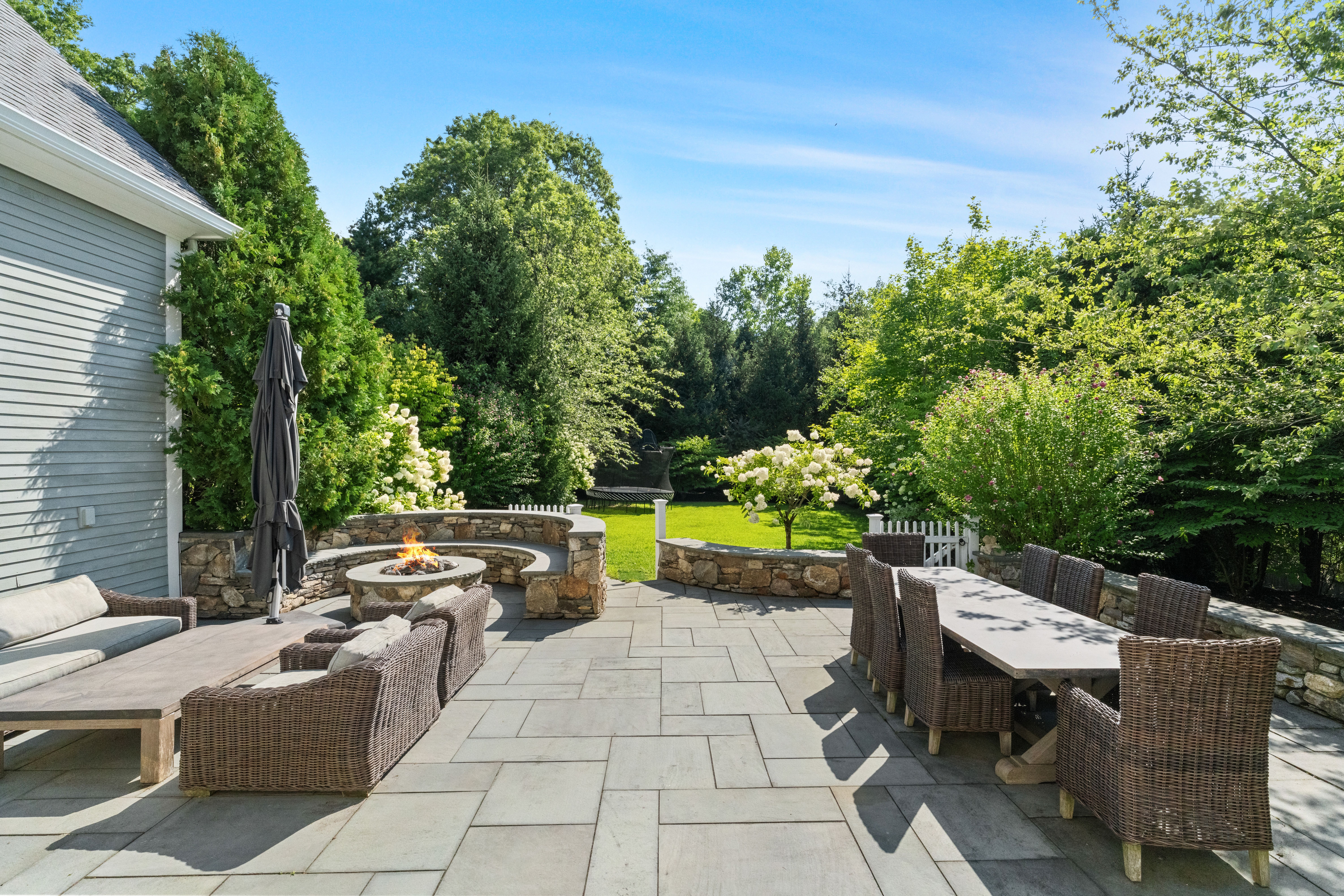  23 Stonefield Court, Needham, MA, 02492 - 物件實景