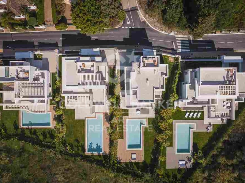 Estepona, Andalusia, ES, 5 Bedrooms Bedrooms, ,5 BathroomsBathrooms,Residential,For Sale,1796755