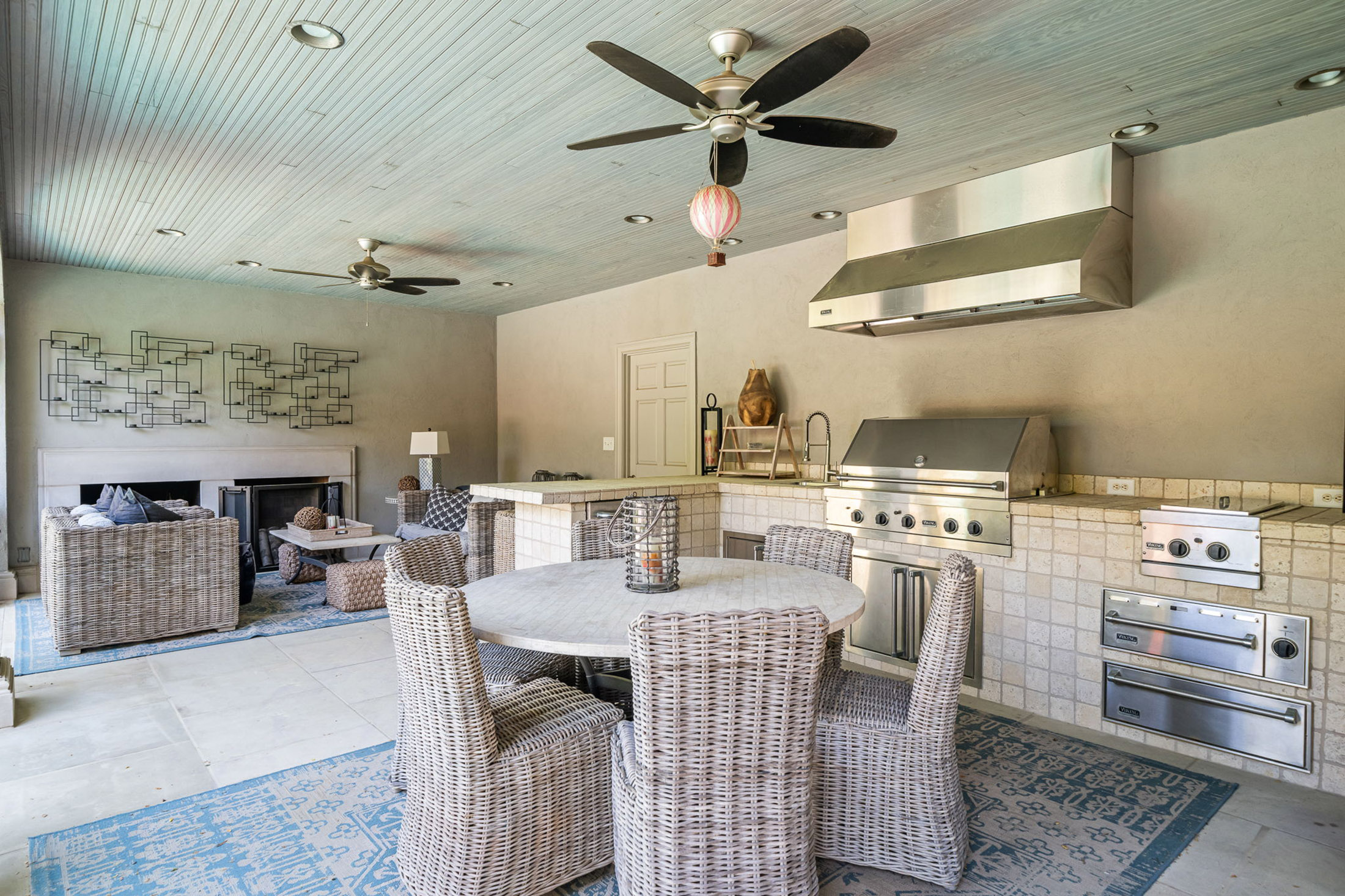  Timeless Ardmore Park Home Blends Classic Charm with Custom Renovations - 物件實景