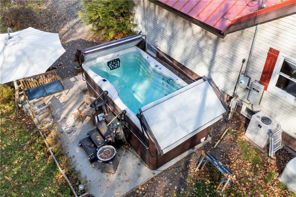 South Kortright, New York, 13842, United States, 3 Bedrooms Bedrooms, ,2 BathroomsBathrooms,Residential,For Sale,1986563