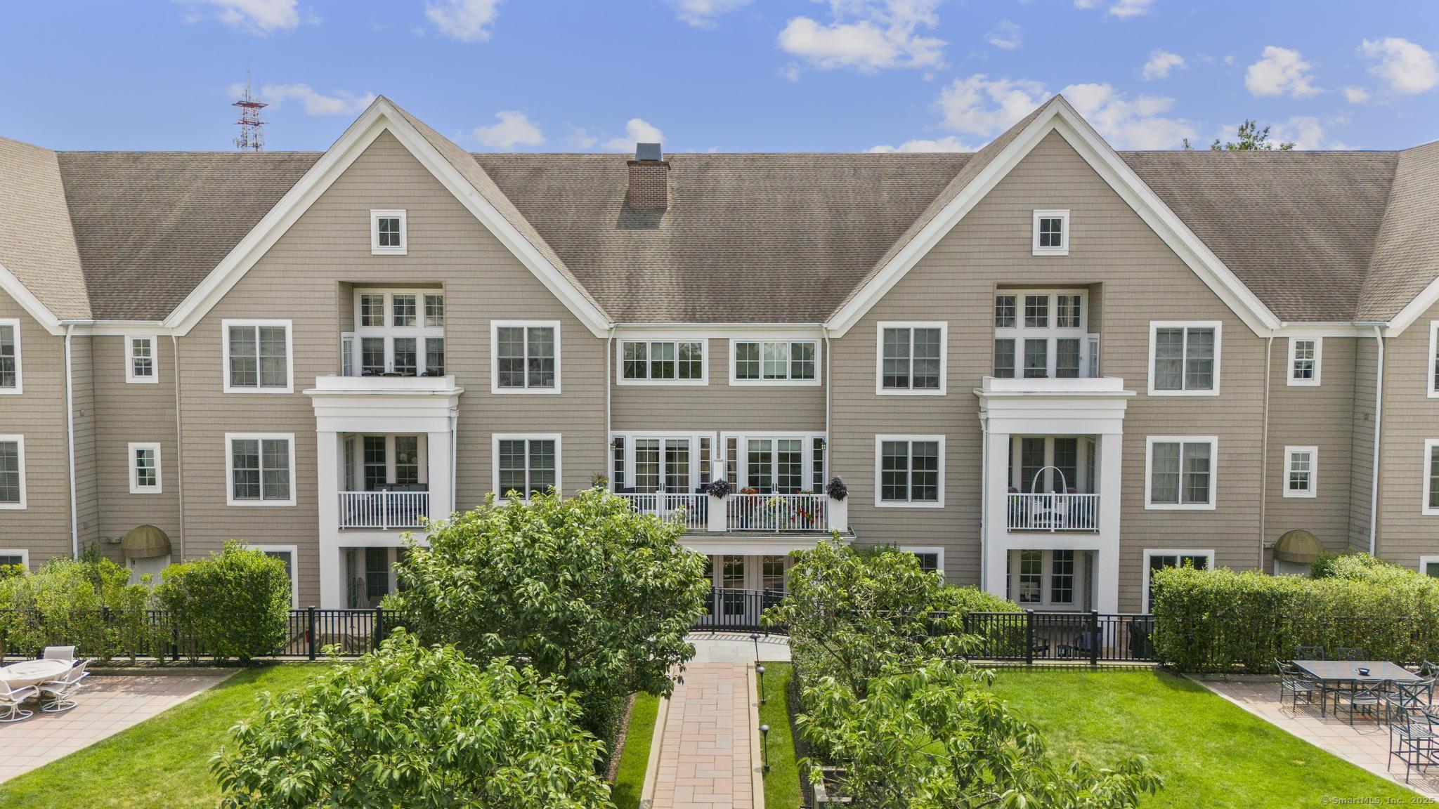 Stamford, Connecticut, 06902, United States, 2 Bedrooms Bedrooms, ,2 BathroomsBathrooms,Residential,For Sale,1917913