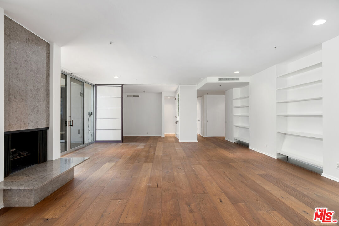 Los Angeles, California, 90024, United States, 2 Bedrooms Bedrooms, ,3 BathroomsBathrooms,Residential,For Sale,1817852