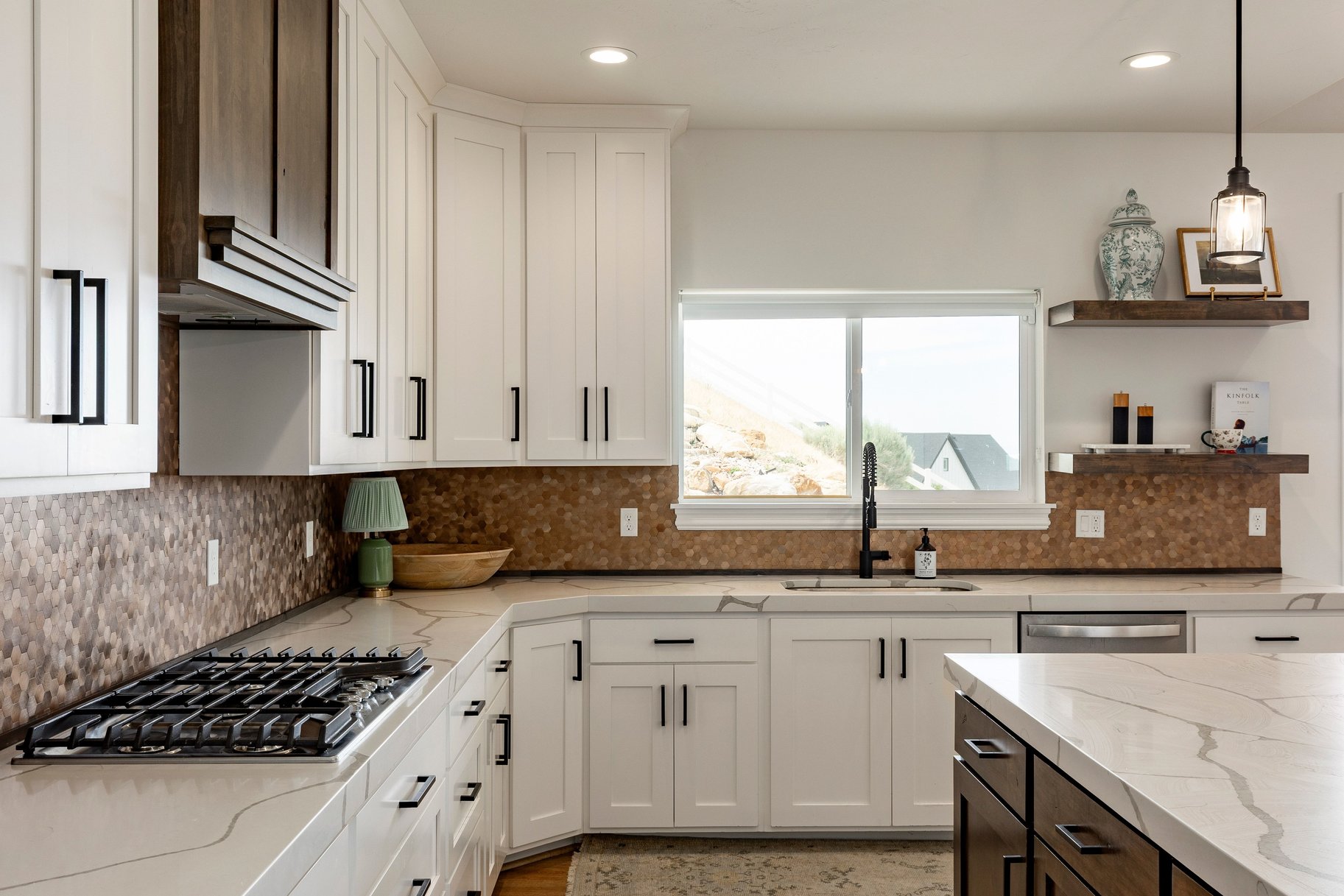  Custom Home with Fully Finished ADU Near Golf, Trails & Mountain Views - 物件實景