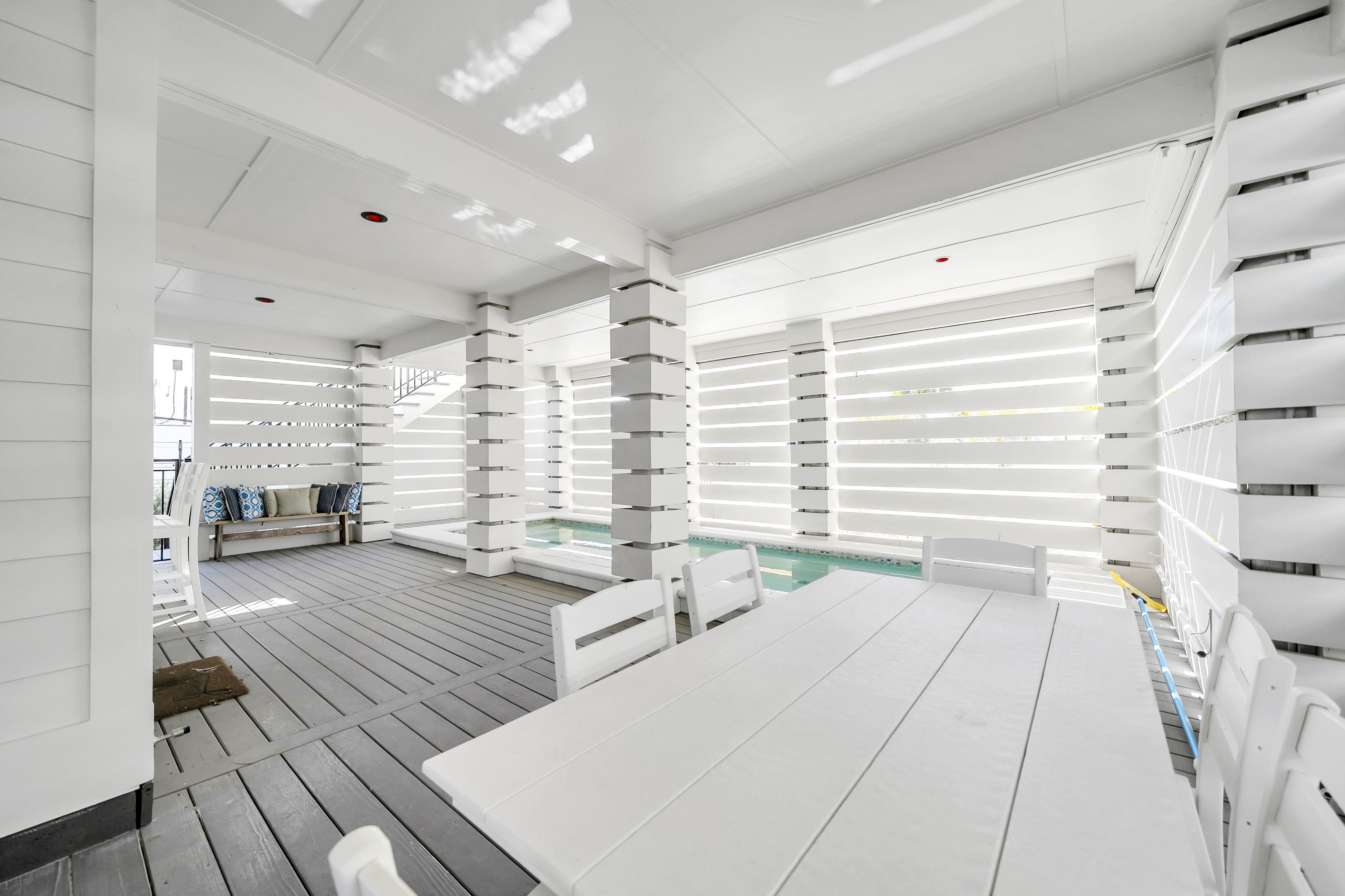  Iconic Grayton Beachfront Retreat with Elevator, Pool & Ample Parking - 物件實景