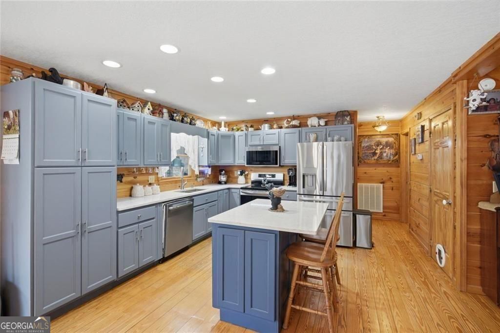 Ellijay, Georgia, 30540, United States, 3 Bedrooms Bedrooms, ,3 BathroomsBathrooms,Residential,For Sale,2036628