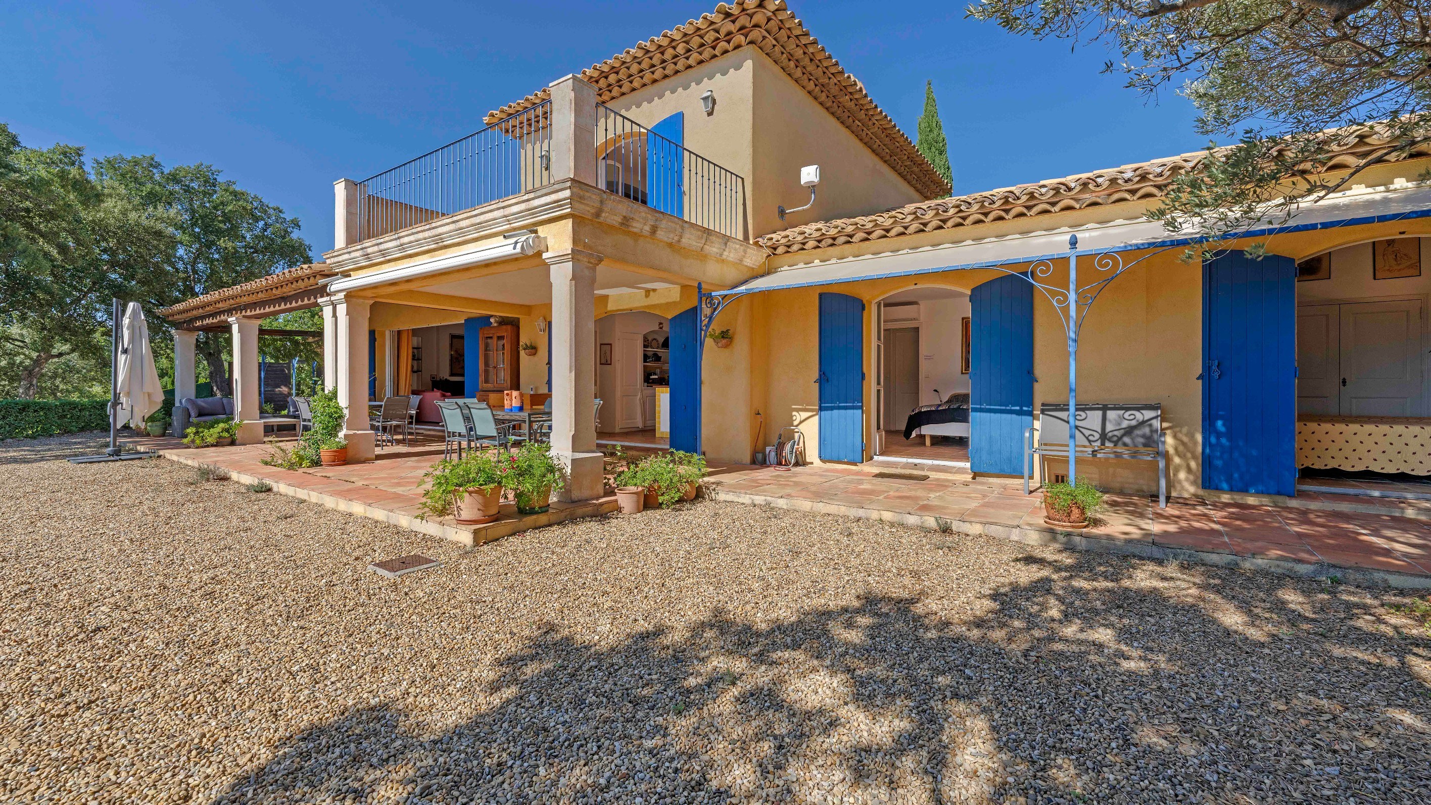  Luxury provençal property for sale near Sainte-Maxime and Saint-Tropez - 物件實景