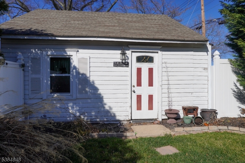 Hightstown Boro, New Jersey, 08520, United States, 3 Bedrooms Bedrooms, ,2 BathroomsBathrooms,Residential,For Sale,1901421