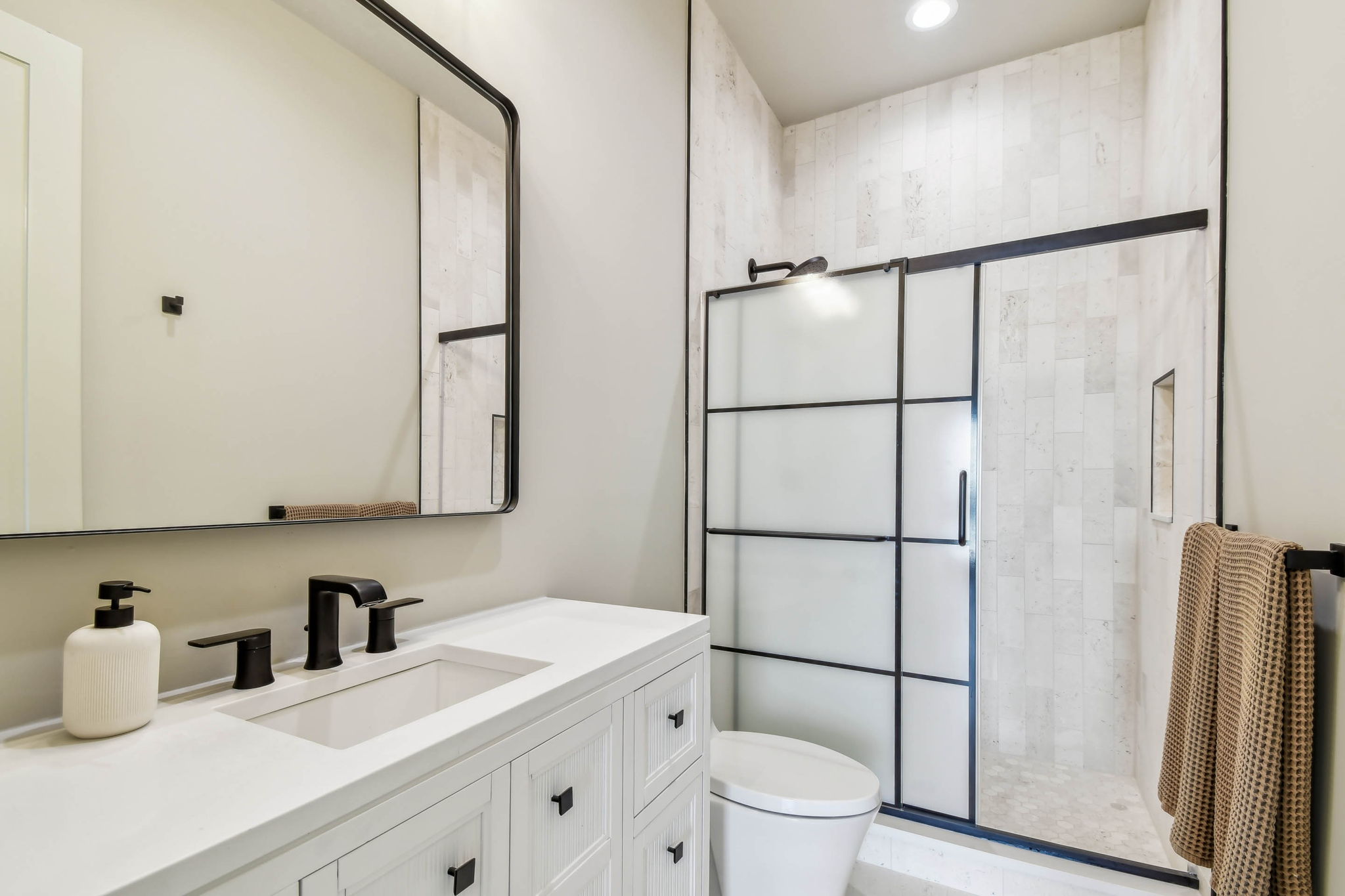 Treasure Island, Florida, 33706, United States, 5 Bedrooms Bedrooms, ,5 BathroomsBathrooms,Residential,For Sale,1792310