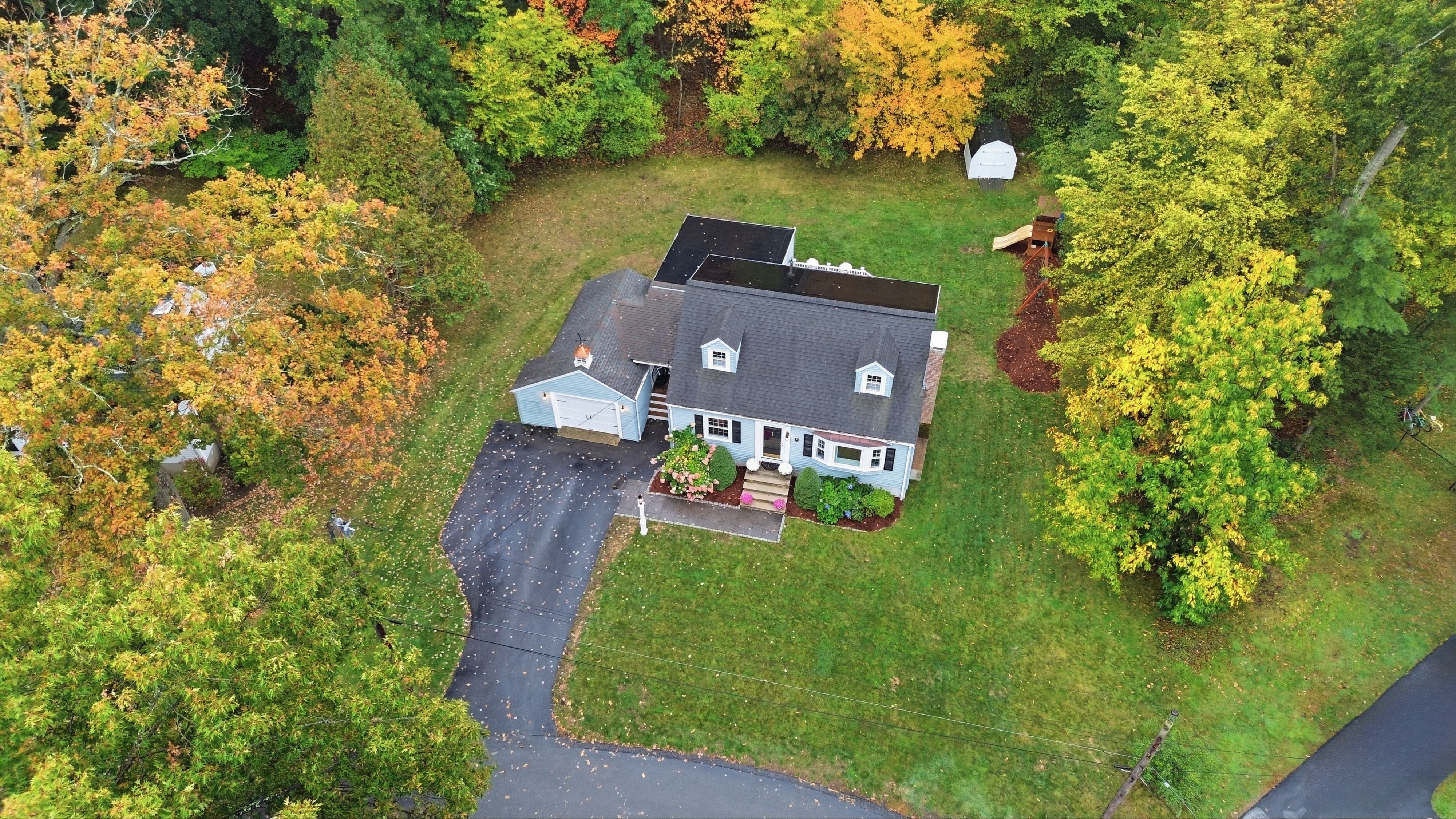  21 Curve Street, Bedford, MA 01730 - 物件實景