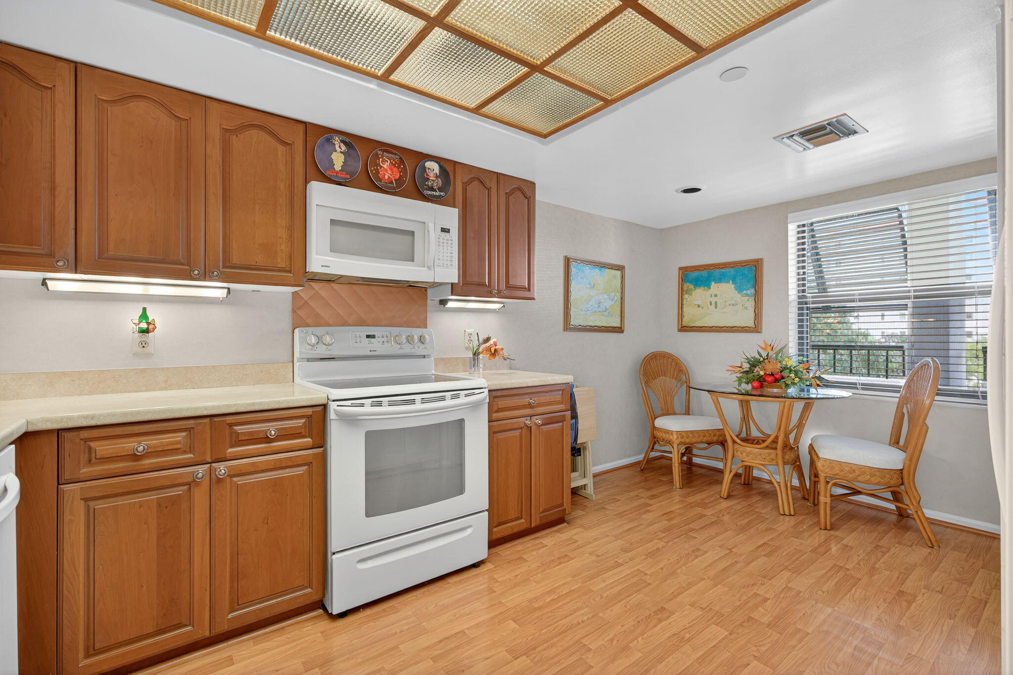 North Palm Beach, Florida, 33408, United States, 2 Bedrooms Bedrooms, ,2 BathroomsBathrooms,Residential,For Sale,1940741