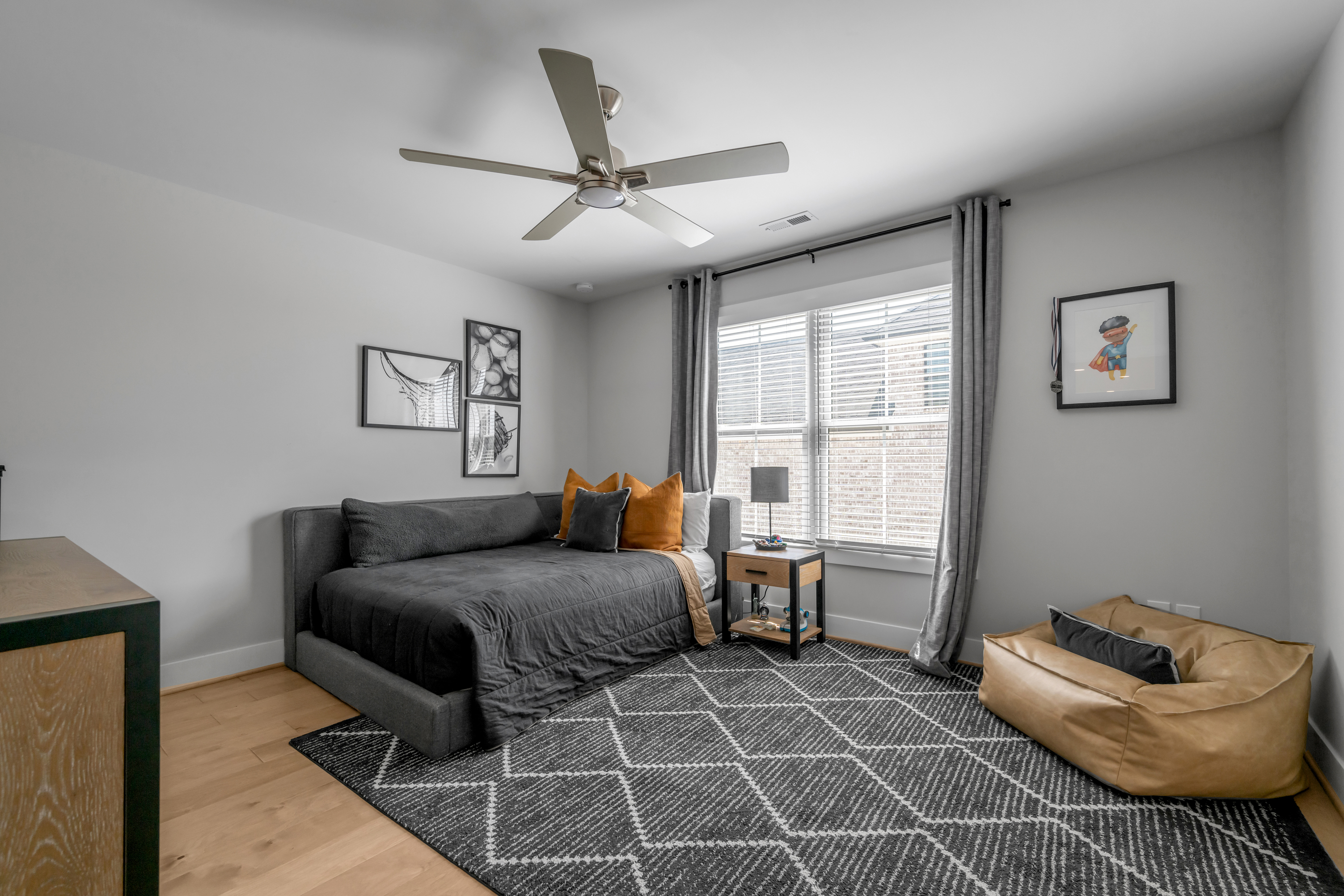  2429 Lorenzo Way - 物件實景