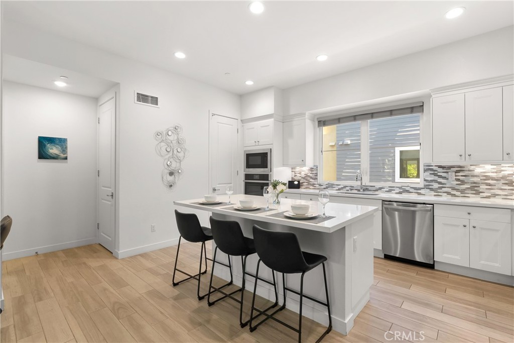 Dana Point, California, 92629, United States, 2 Bedrooms Bedrooms, ,3 BathroomsBathrooms,Residential,For Sale,1905970