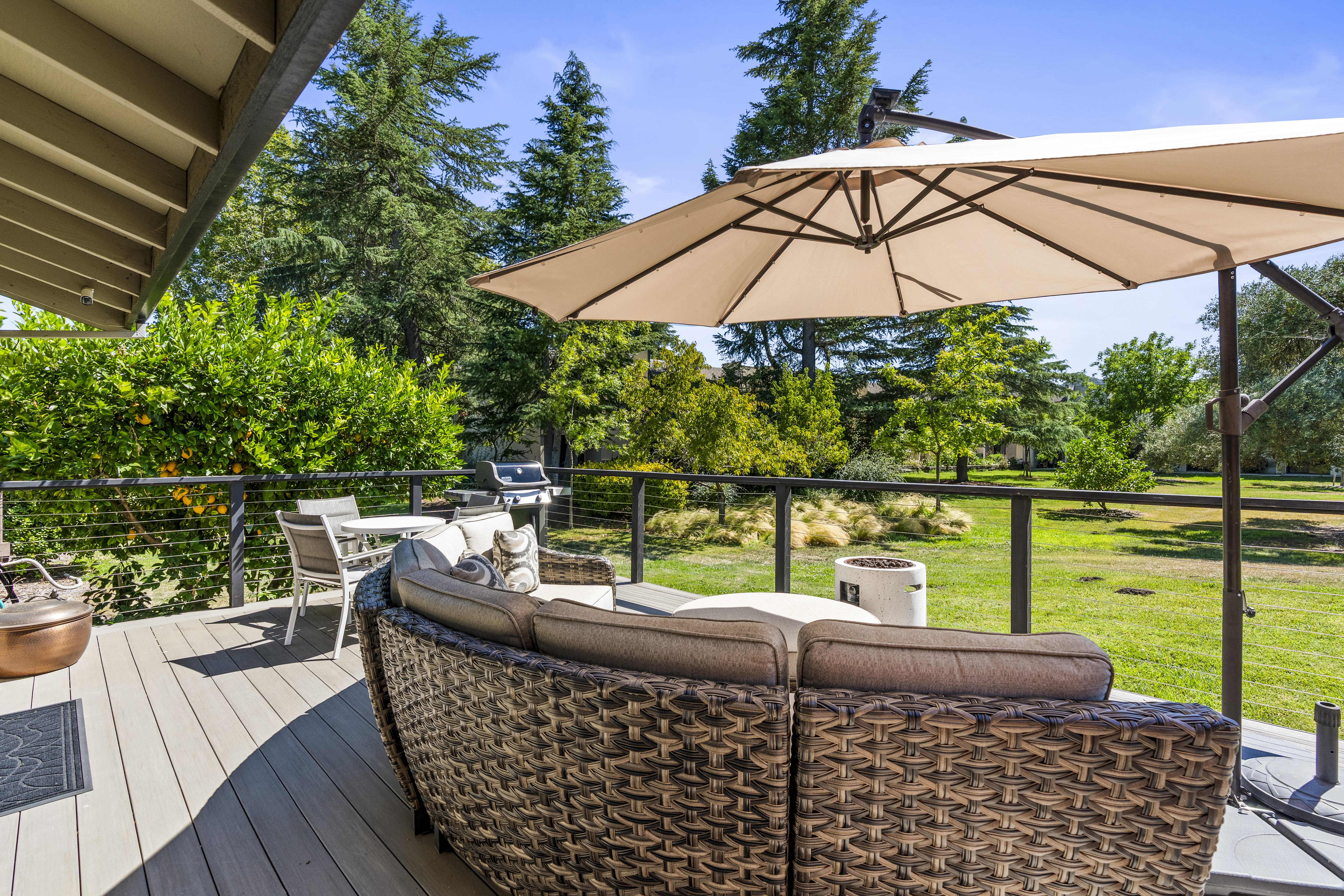  135 Vineyard Circle Yountville CA 94599 - 物件實景