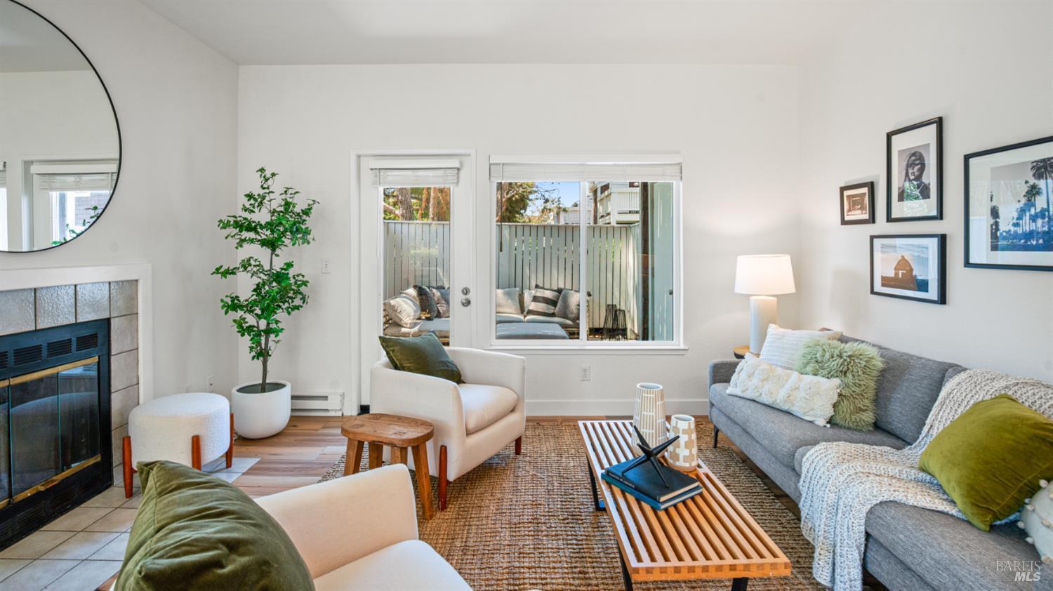 Richmond, California, 94804, United States, 2 Bedrooms Bedrooms, ,2 BathroomsBathrooms,Residential,For Sale,1919880