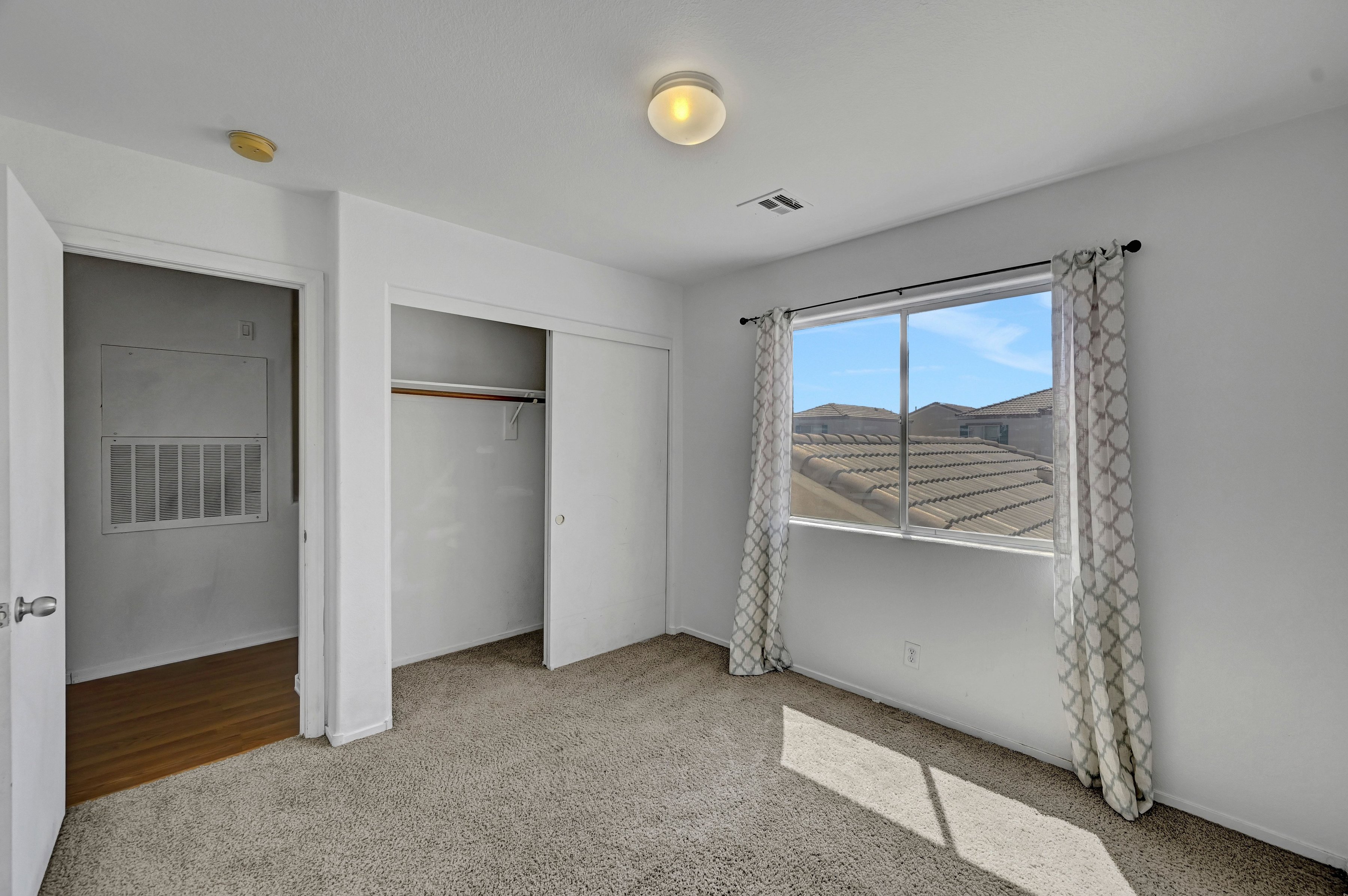  Charming Move-In Ready Home in the Heart of Silverado Ranch - 物件實景