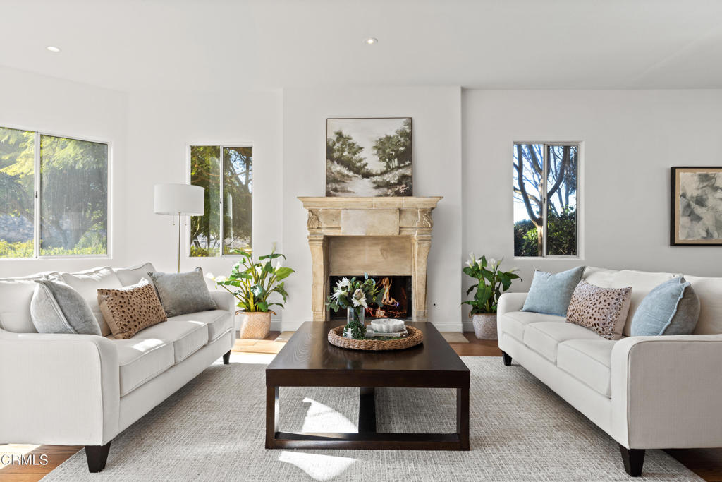 Camarillo, California, 93012, United States, 5 Bedrooms Bedrooms, ,4 BathroomsBathrooms,Residential,For Sale,1826844