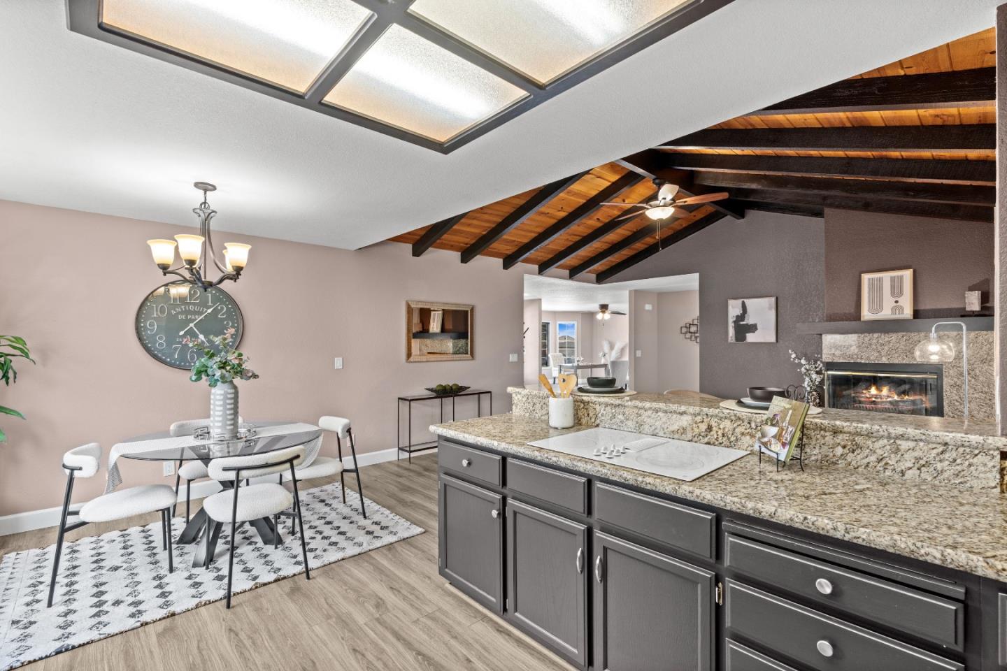 Hollister, California, 95023, United States, 3 Bedrooms Bedrooms, ,2 BathroomsBathrooms,Residential,For Sale,1903543