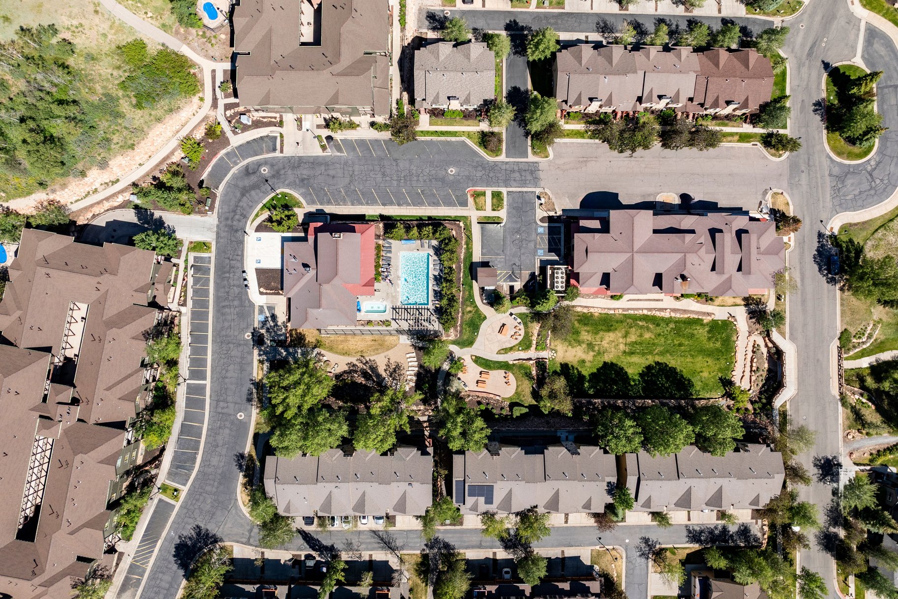  4-bedroom townhome in the Highly Desired Bear Hollow Community - 物件實景