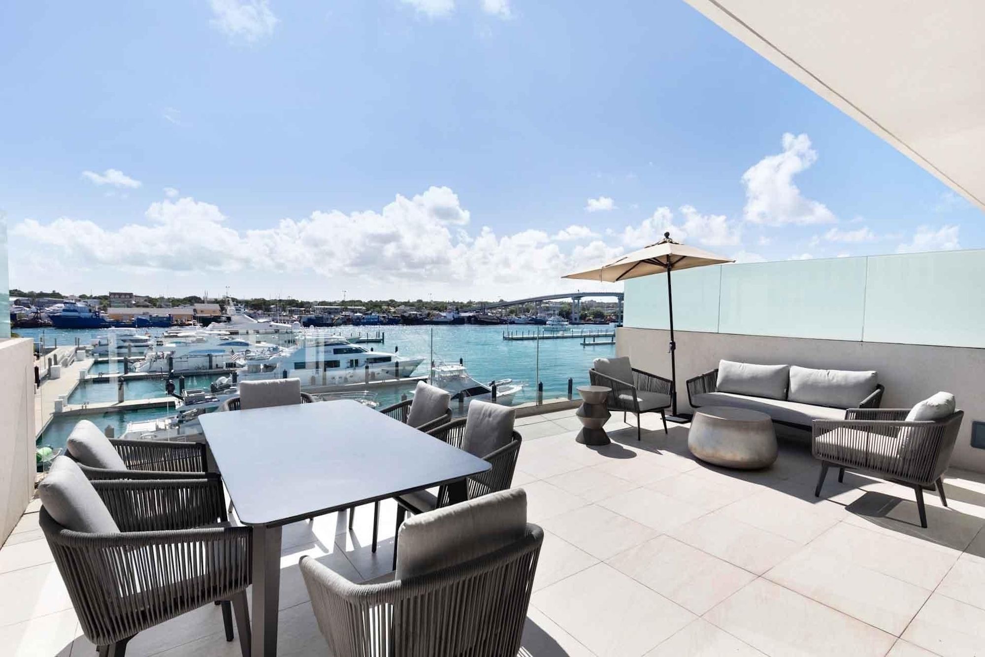  Penthouse Residence with Panoramic Views - 物件實景