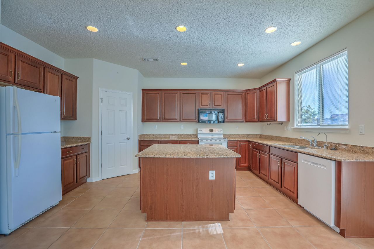 Rio Rancho, New Mexico, 87124, United States, 4 Bedrooms Bedrooms, ,3 BathroomsBathrooms,Residential,For Sale,1987621