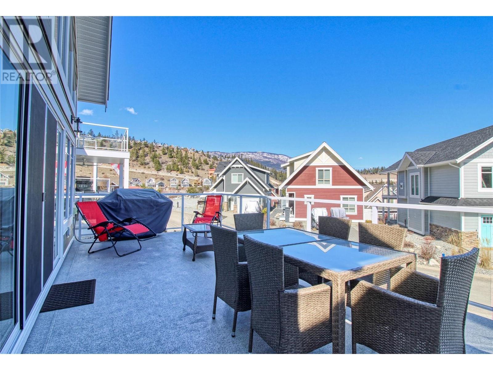 KELOWNA, British Columbia, V1Z 3R8, CA, 3 Bedrooms Bedrooms, ,3 BathroomsBathrooms,Residential,For Sale,1951197