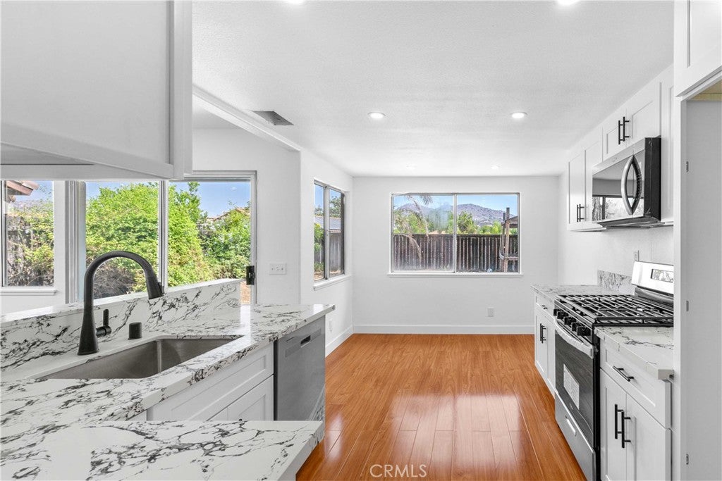 Corona, California, 92879, United States, 3 Bedrooms Bedrooms, ,3 BathroomsBathrooms,Residential,For Sale,1941070